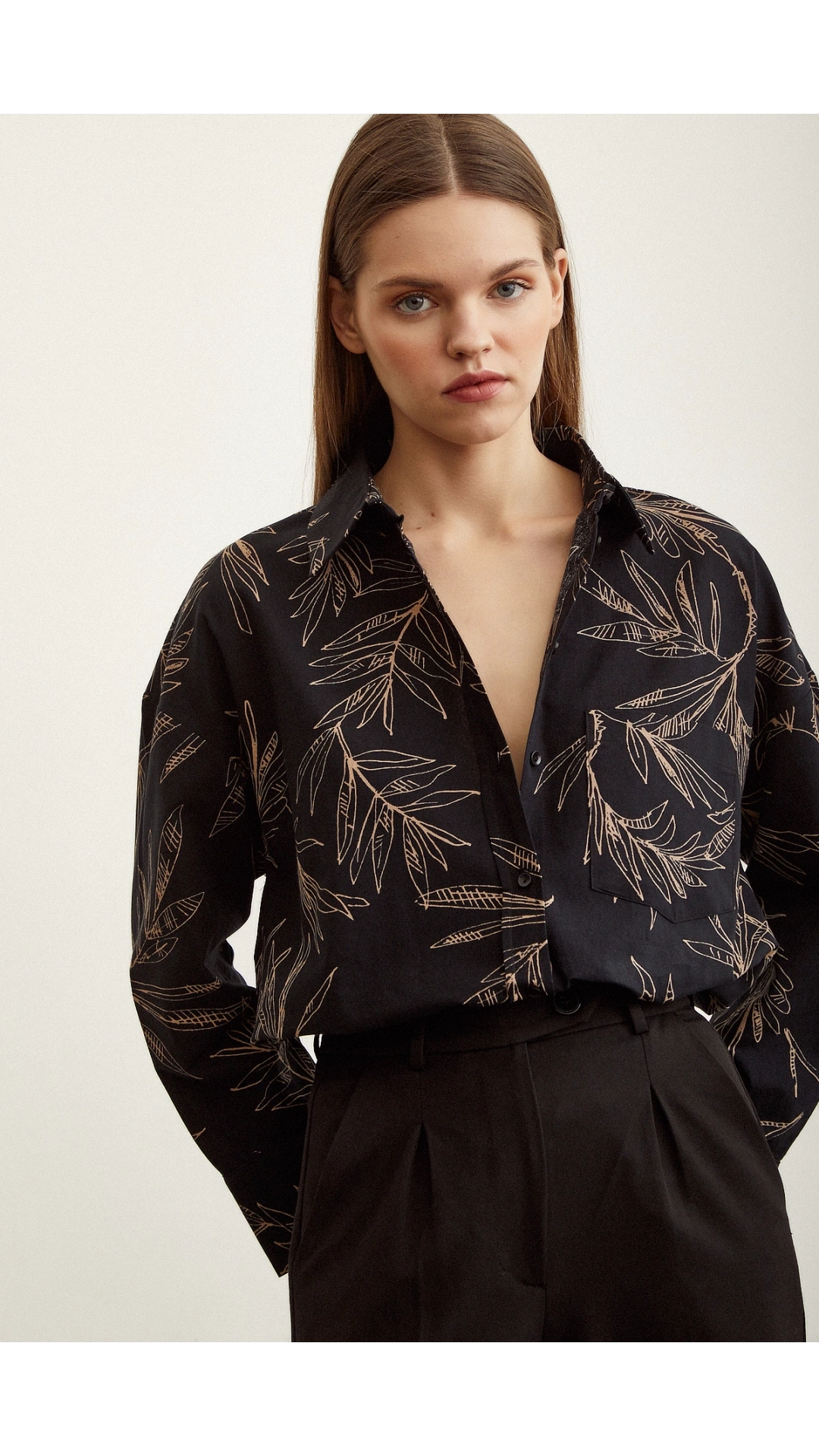 Çiçek Desenli Poplin Gömlek Siyah