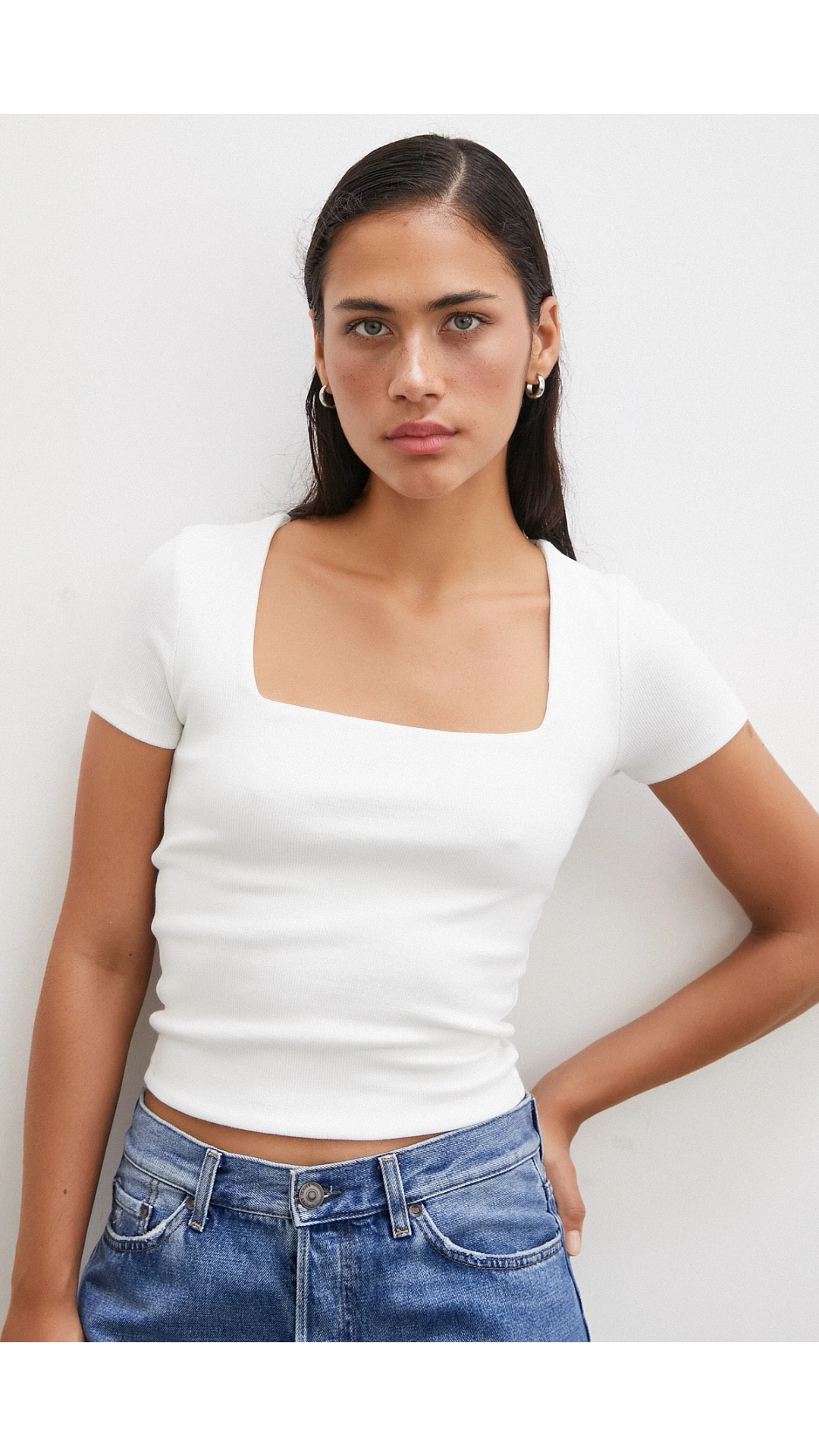 Kare Yaka T-shirt Beyaz