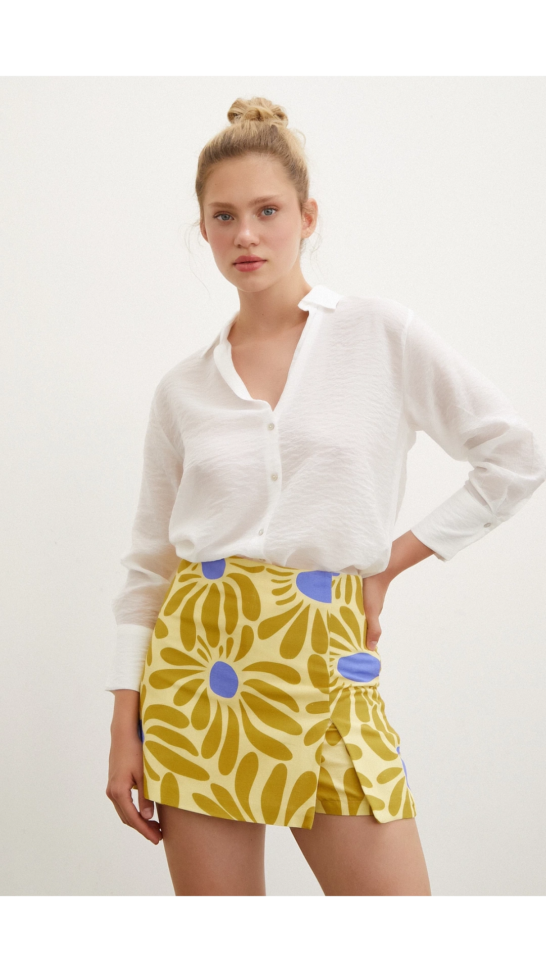 V Yaka Robalı Gömlek Beyaz