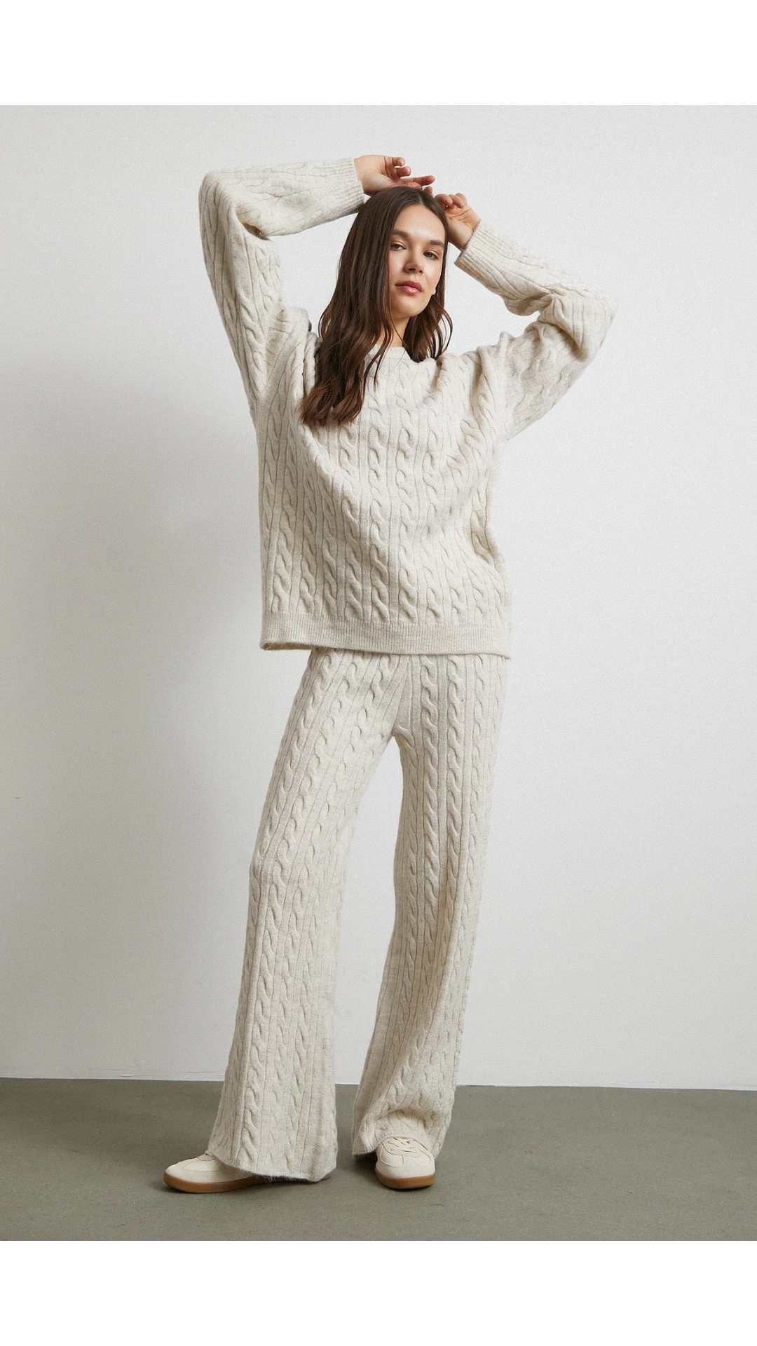 Desenli Şardonlu Triko Takım Ekru