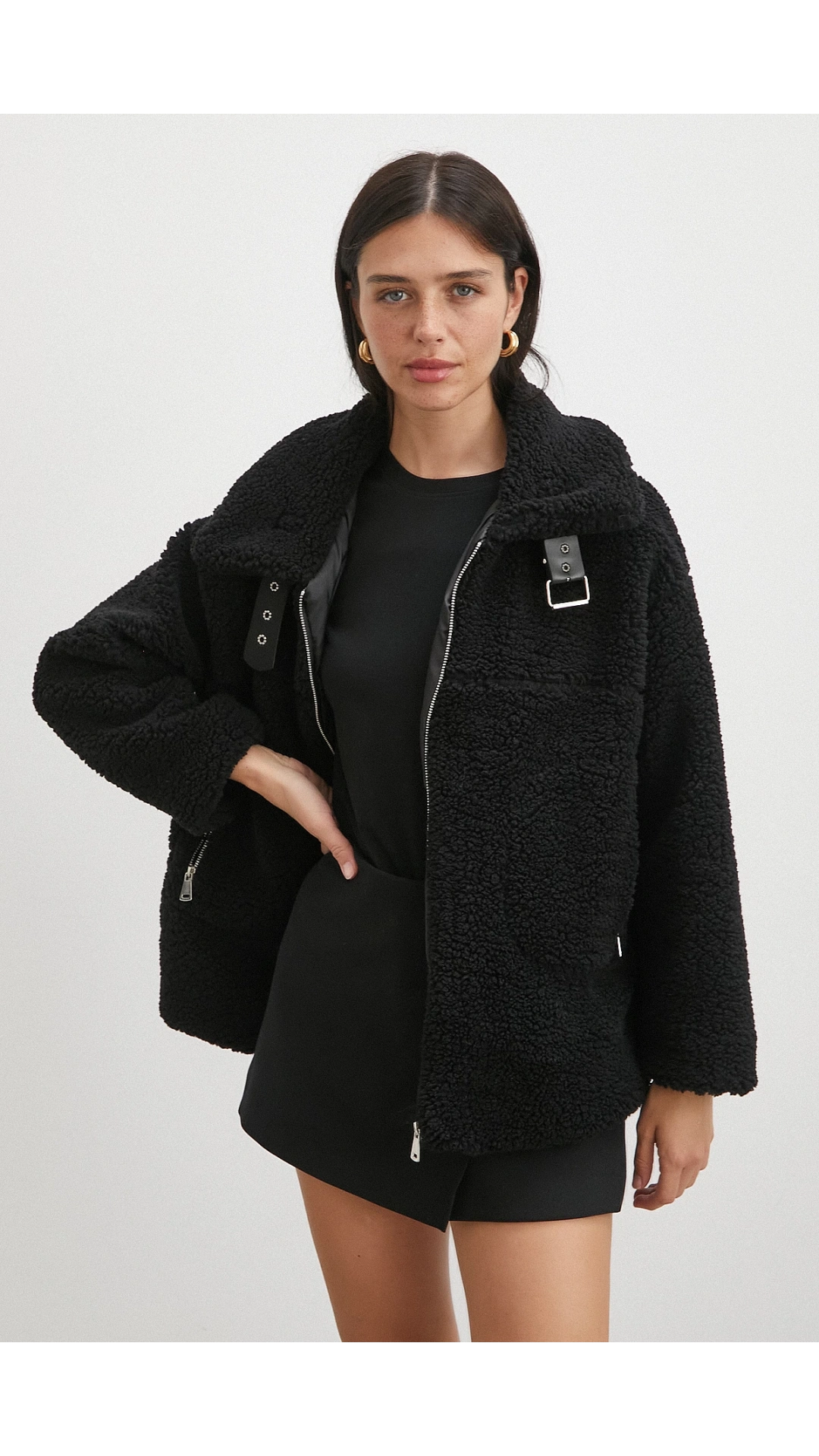 Yaka Detaylı Peluş Mont Siyah