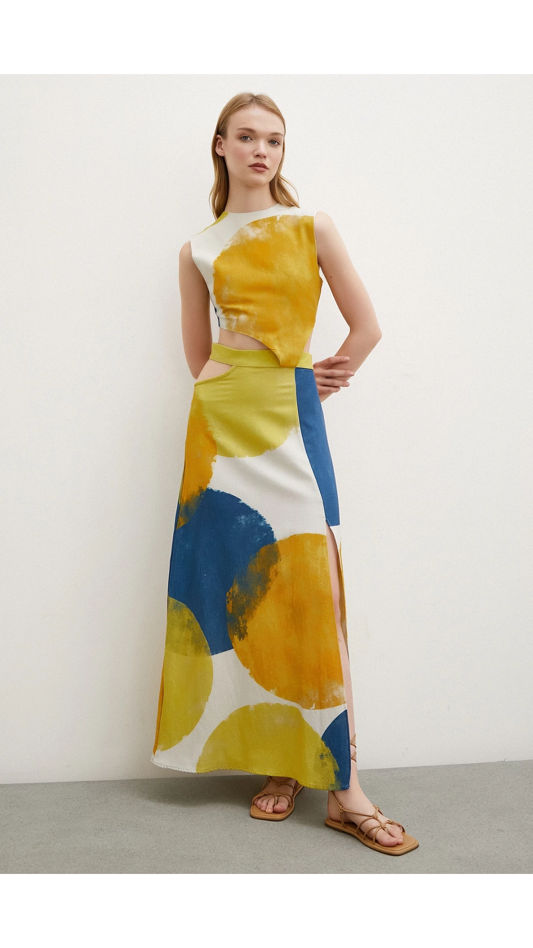 Bel Dekolteli Sıfır Kol Elbise Sarı