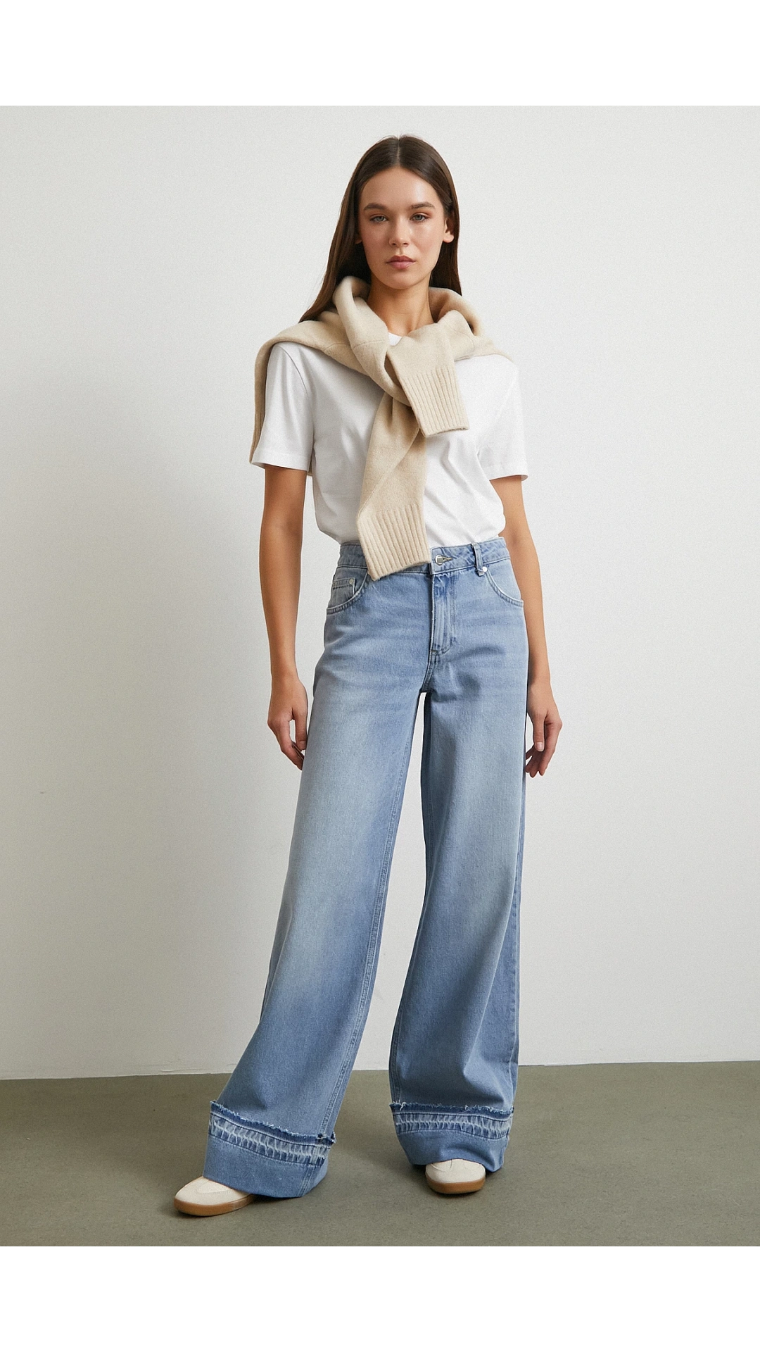 Paçası Katlamalı Geniş Paça Jean Buz Mavisi