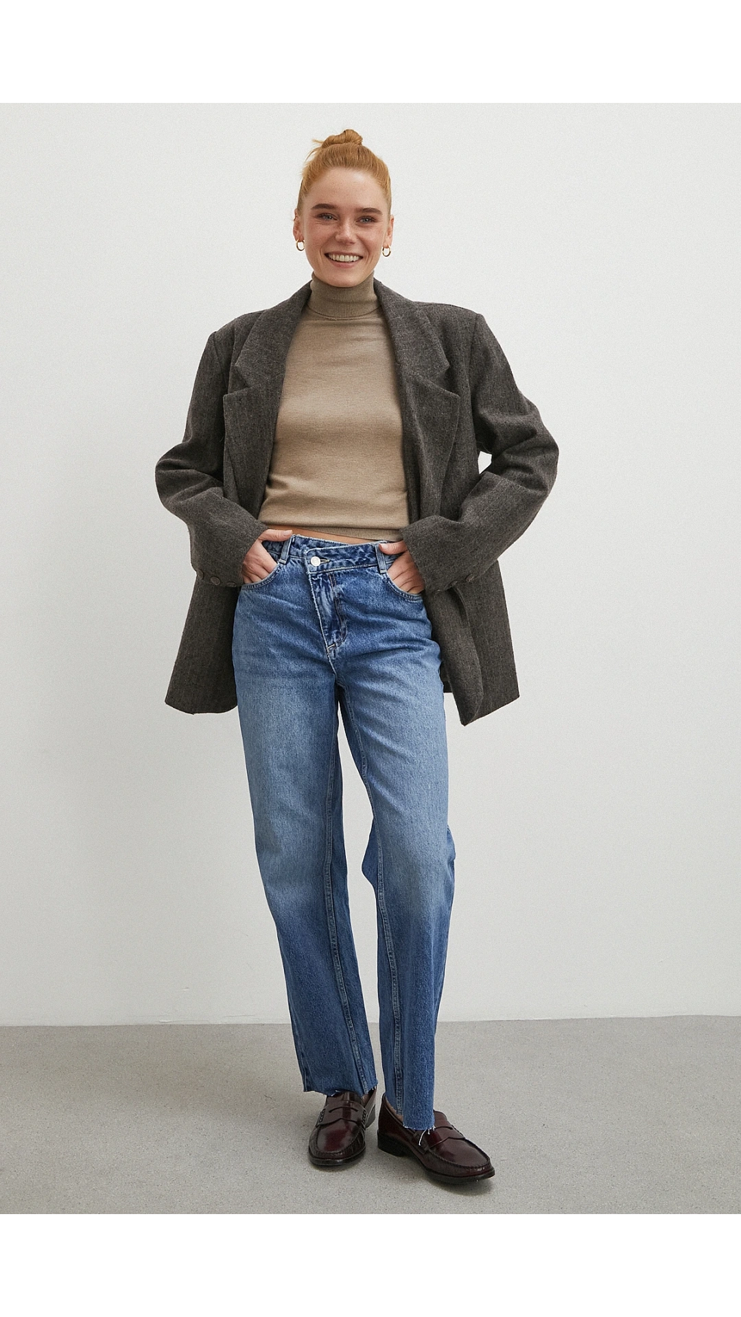 Çapraz Fermuarlı Kesik Paça Düğmeli Jean Lacivert