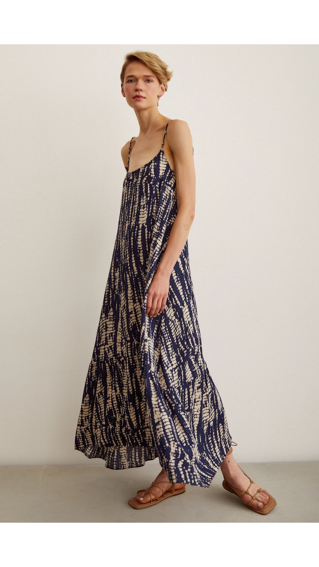 Boncuk Askılı Salaş Elbise Lacivert / Bej