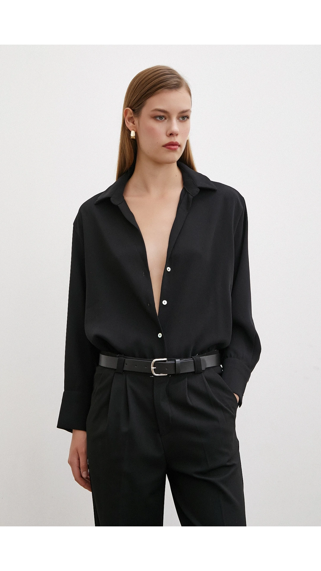 V Yaka Polyester Gömlek Siyah