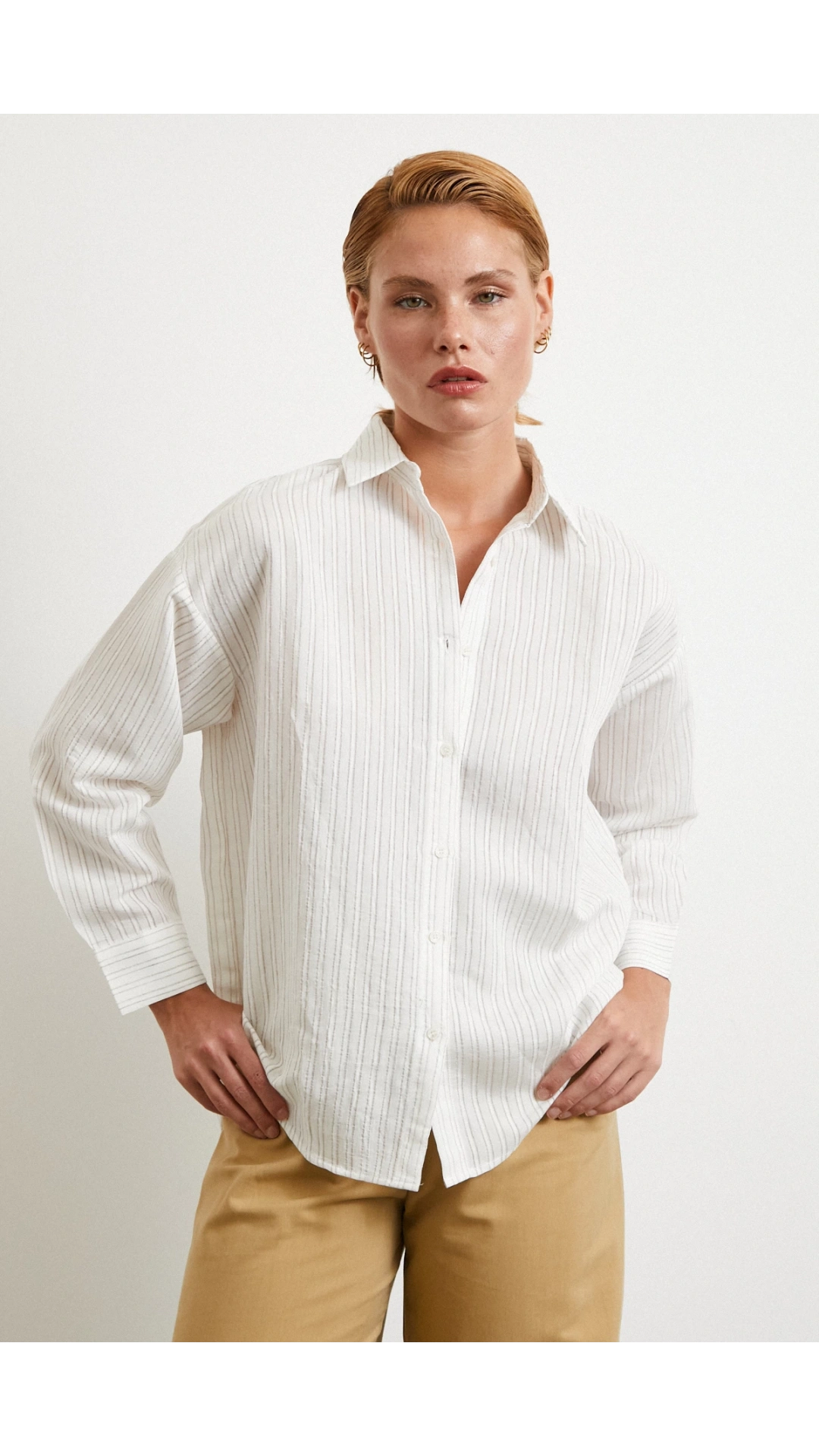 Simetrik Çizgili Gömlek Taş