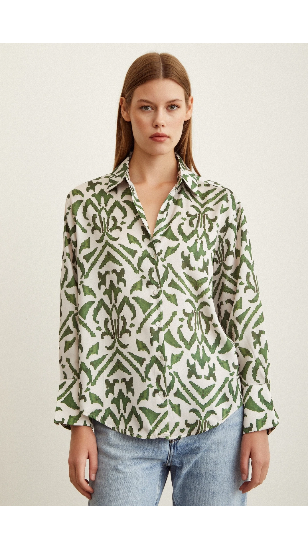 V Yaka Desenli Saten Gömlek Haki