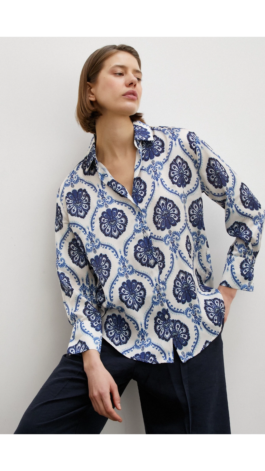 V Yaka Şal Desen Gömlek Lacivert