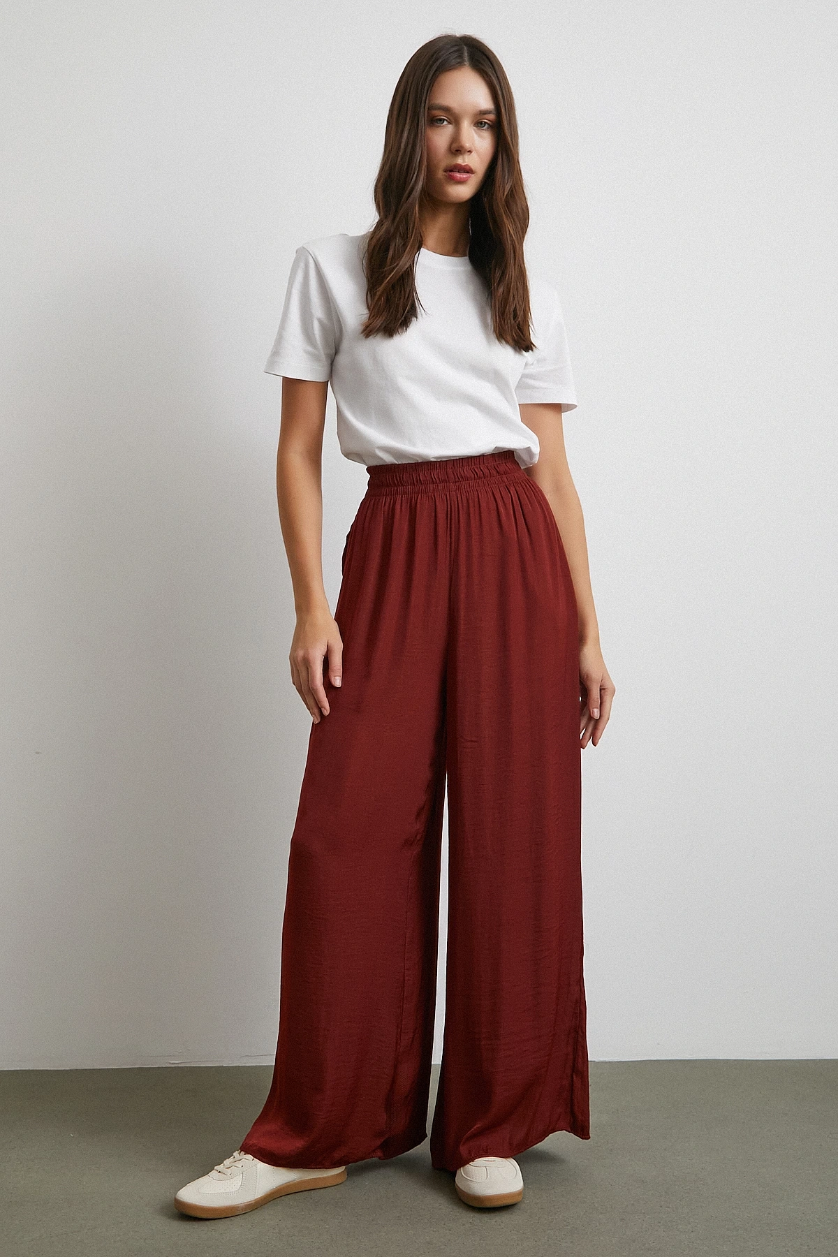 Beli Lastikli Dökümlü Geniş Paça Pantolon Kahve