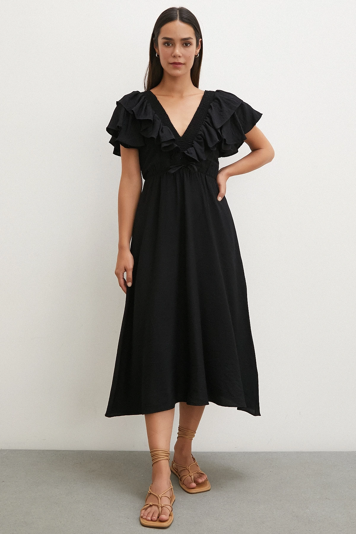 Fırfır Detaylı V Yaka  Gipeli Keten Elbise Siyah