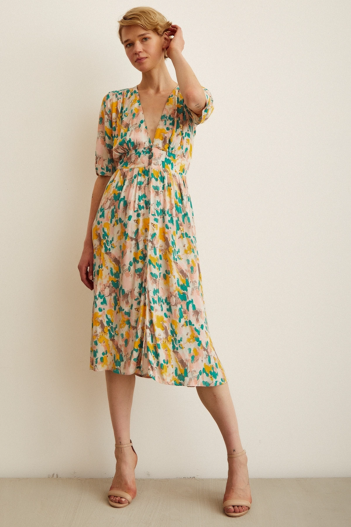 Çiçek Desen V Yaka Elbise Sarı