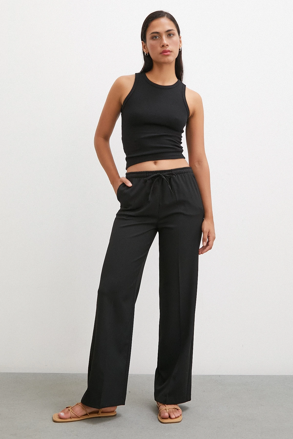 Bol Paça Lastikli Pantolon Siyah