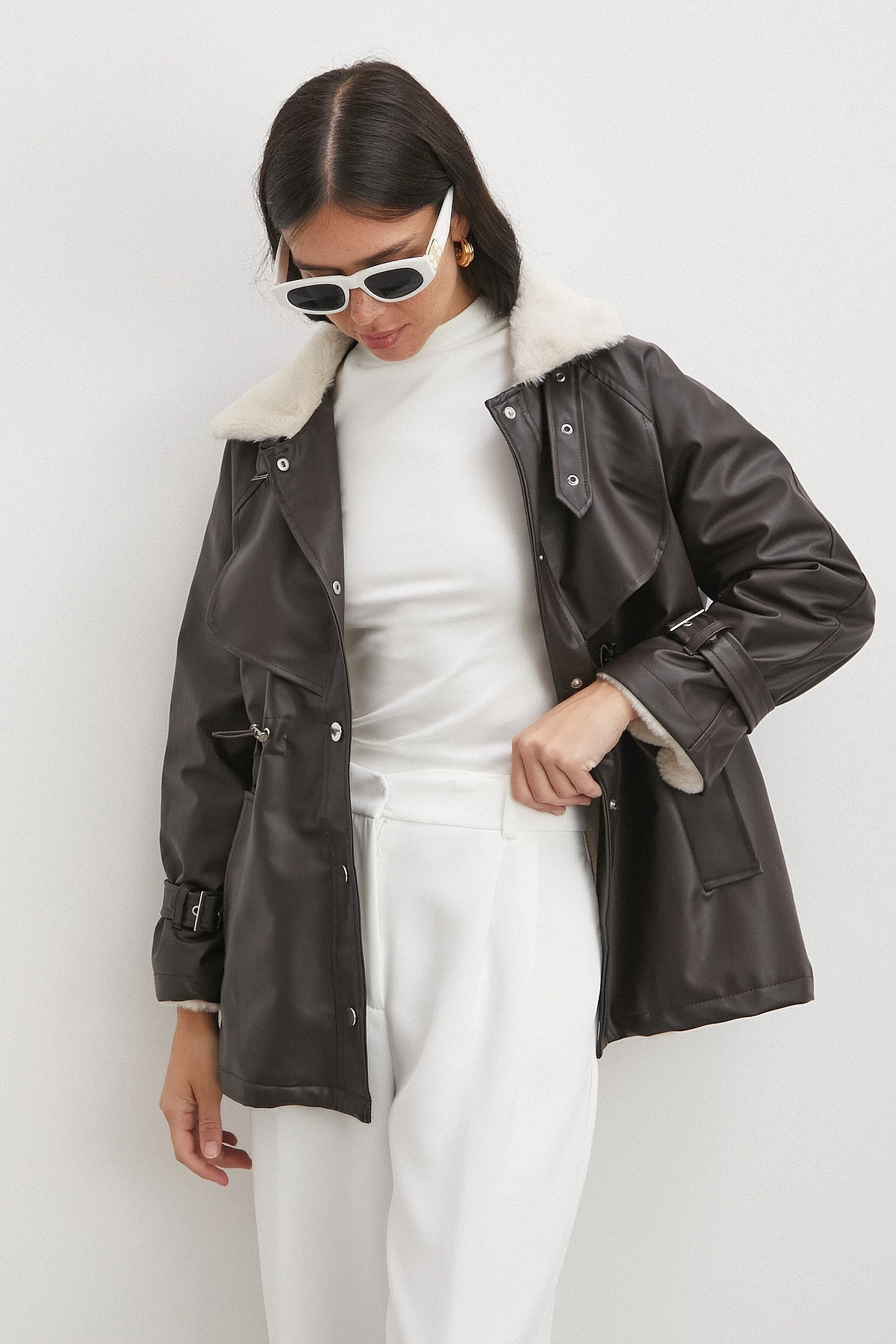 Kürklü Yaka Detaylı Deri Ceket Kahve