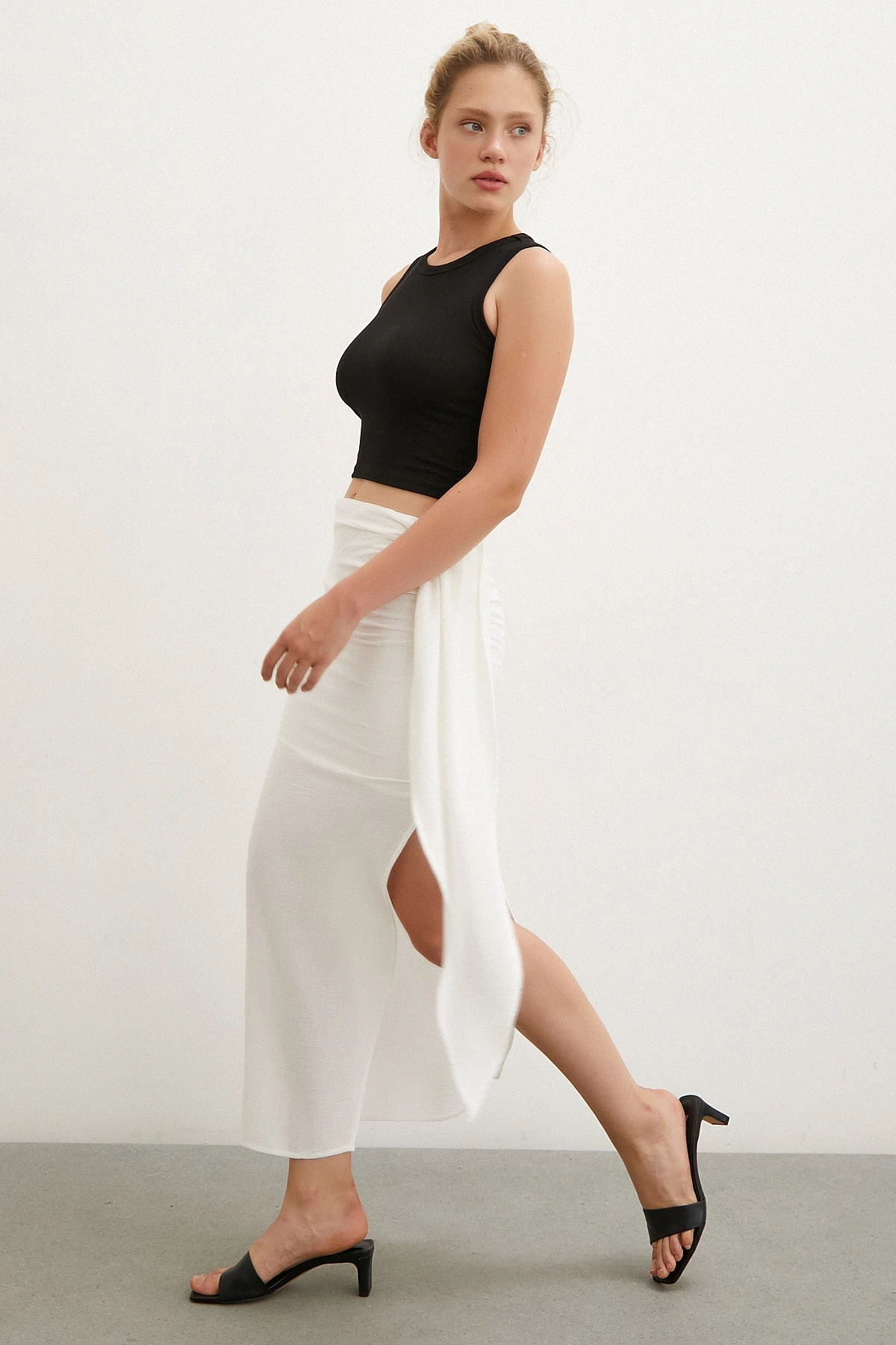 Önü Bağlamalı Etek Ekru