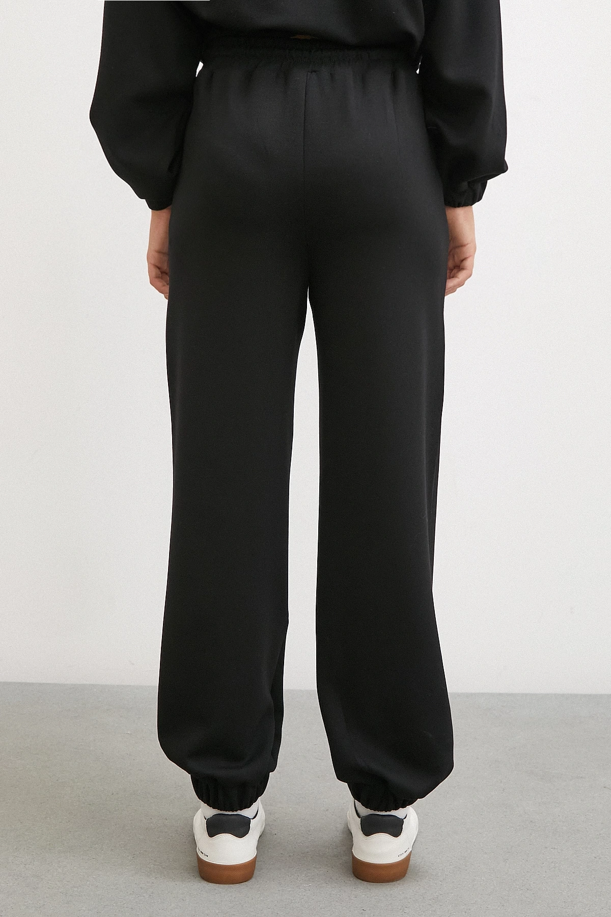 Lastikli Cepli Eşofman Altı Siyah