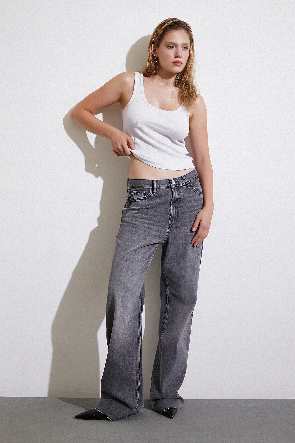 Yüksek Bel Kesik Paça Wide Leg Jean Antirasit