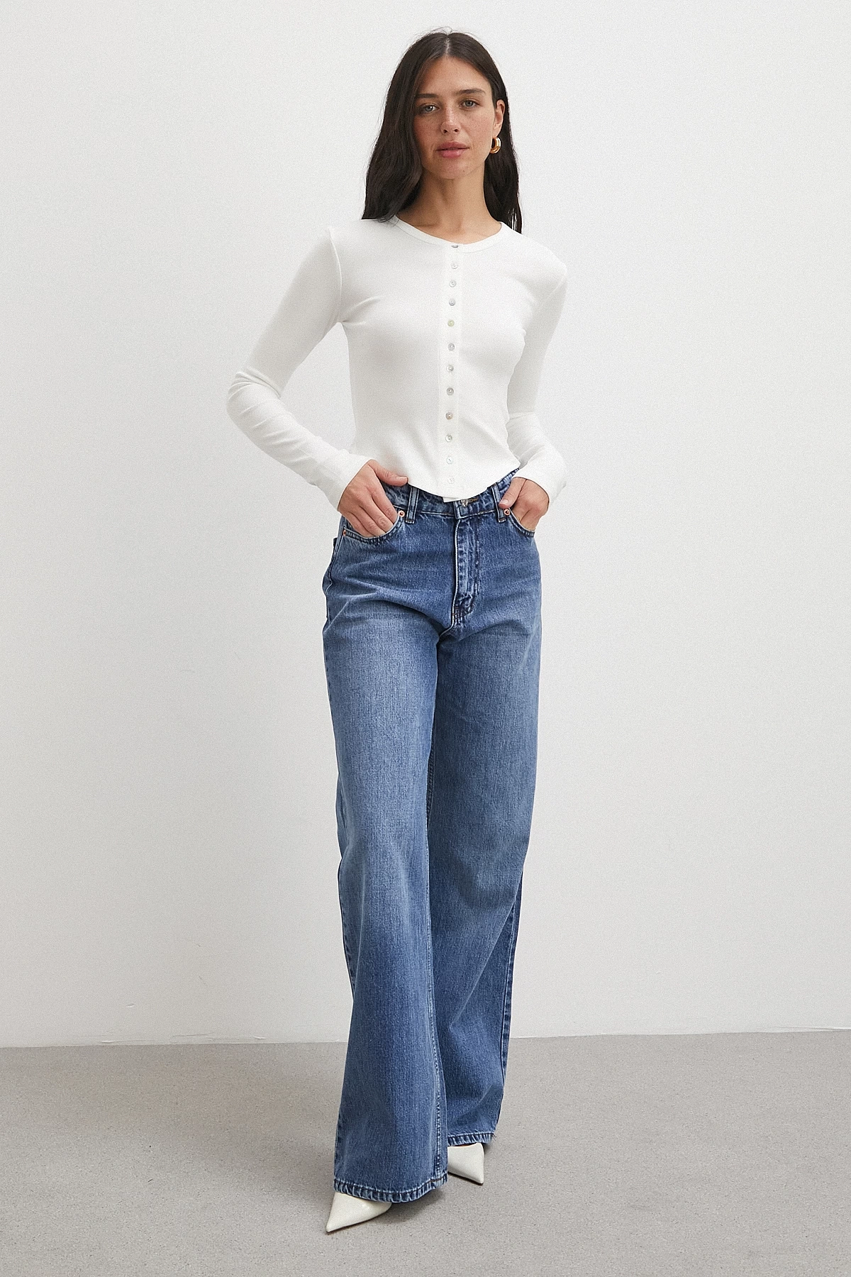 Düğmeli Uzun Kol Bluz Beyaz