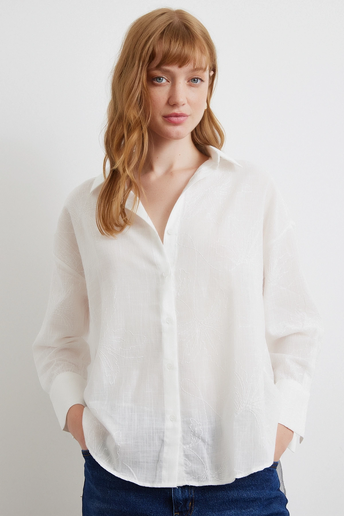 Nakış Detaylı Gömlek Beyaz