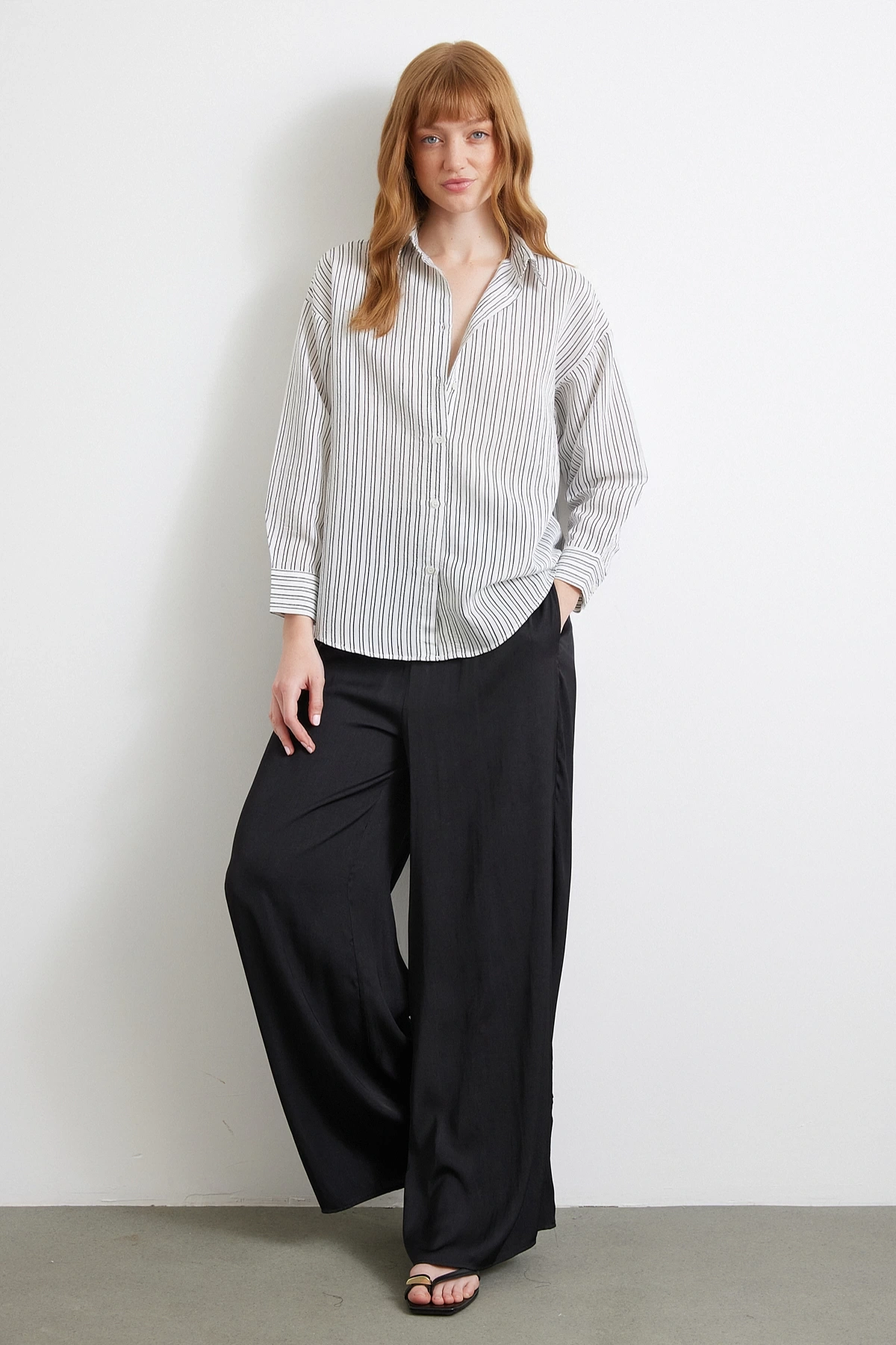 Simetrik Çizgili Gömlek Siyah