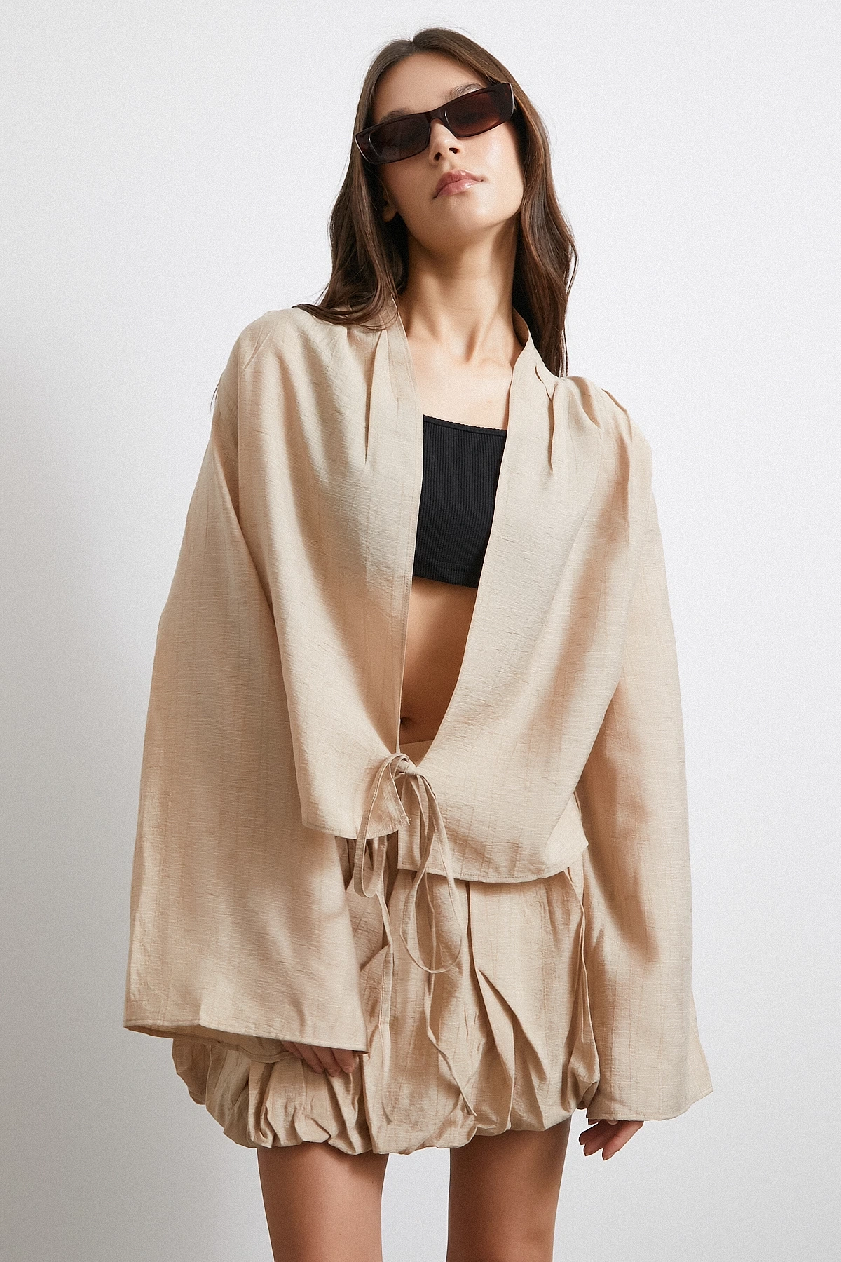 Geniş Kol Önden Bağlamalı Bluz Bej