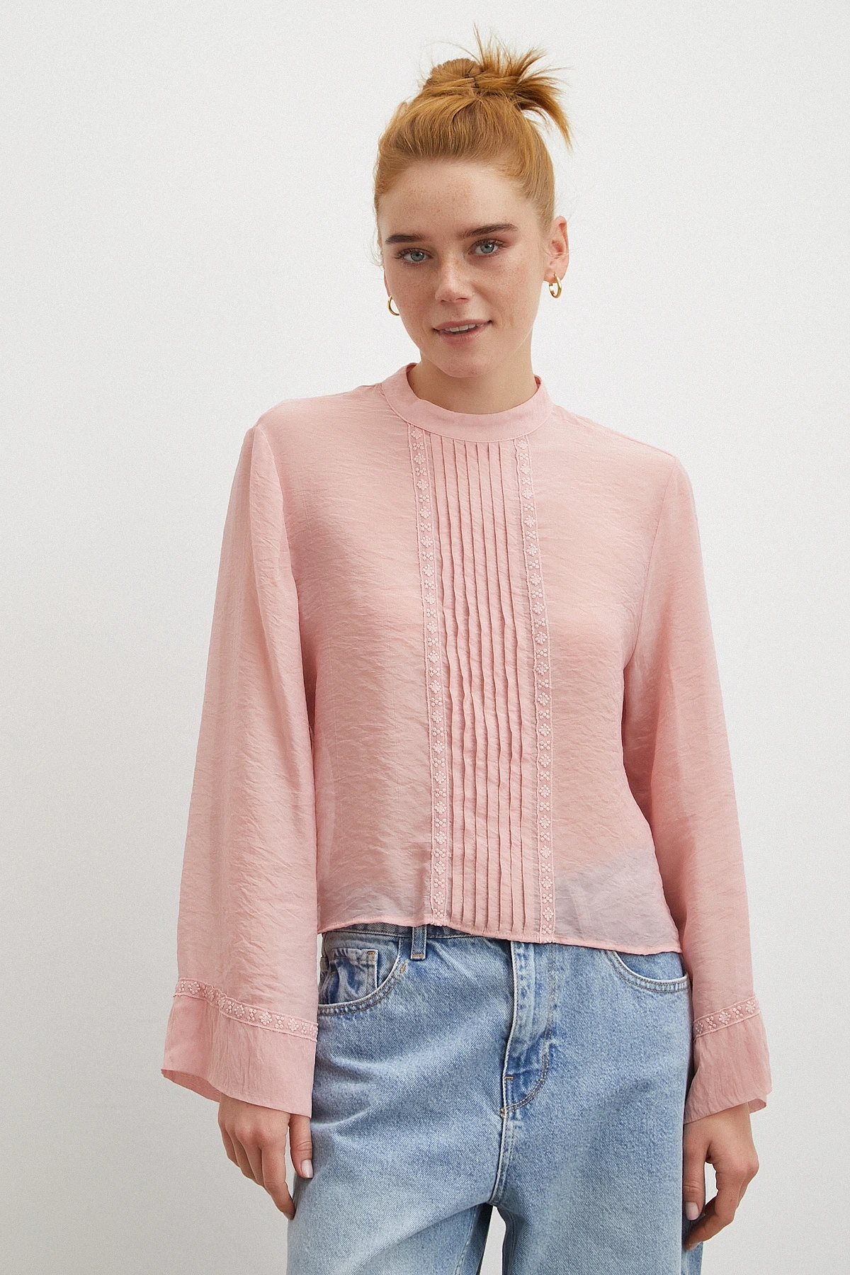 Dantel Kesimli Uzun Kollu Bluz Pembe