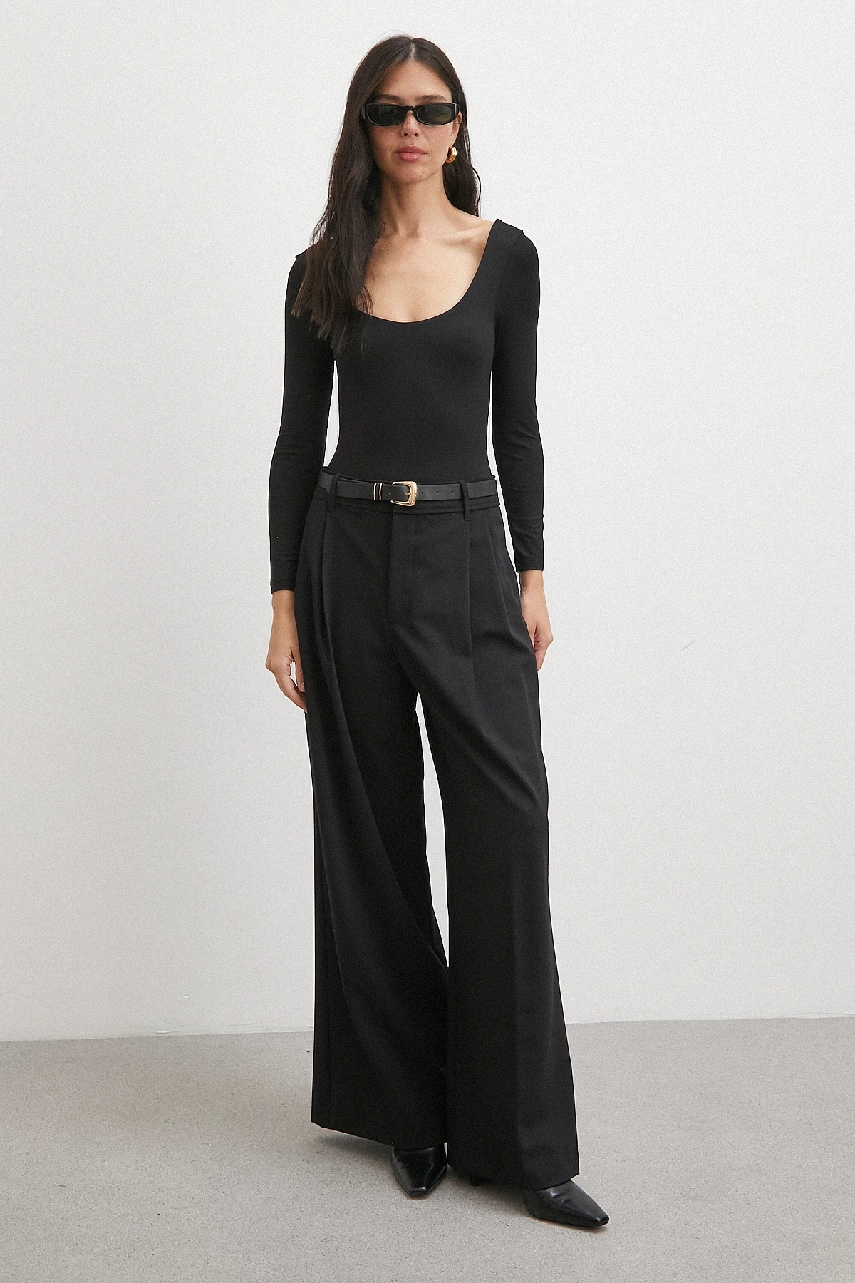 U Yaka Uzun Kollu Çıtçıtlı Bodysuit Siyah