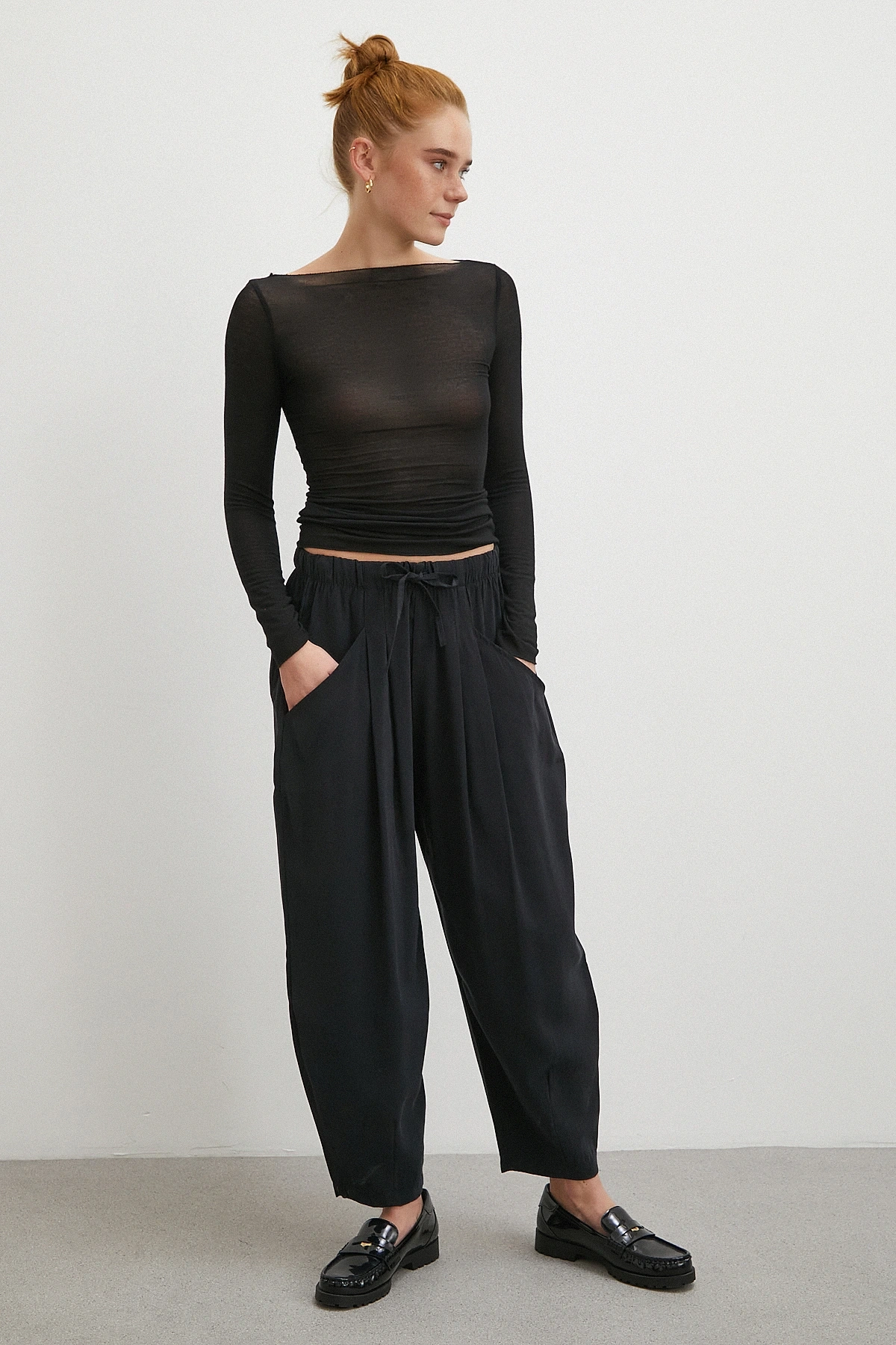 Bağcıklı Beli Lastikli Pileli Pantolon Siyah