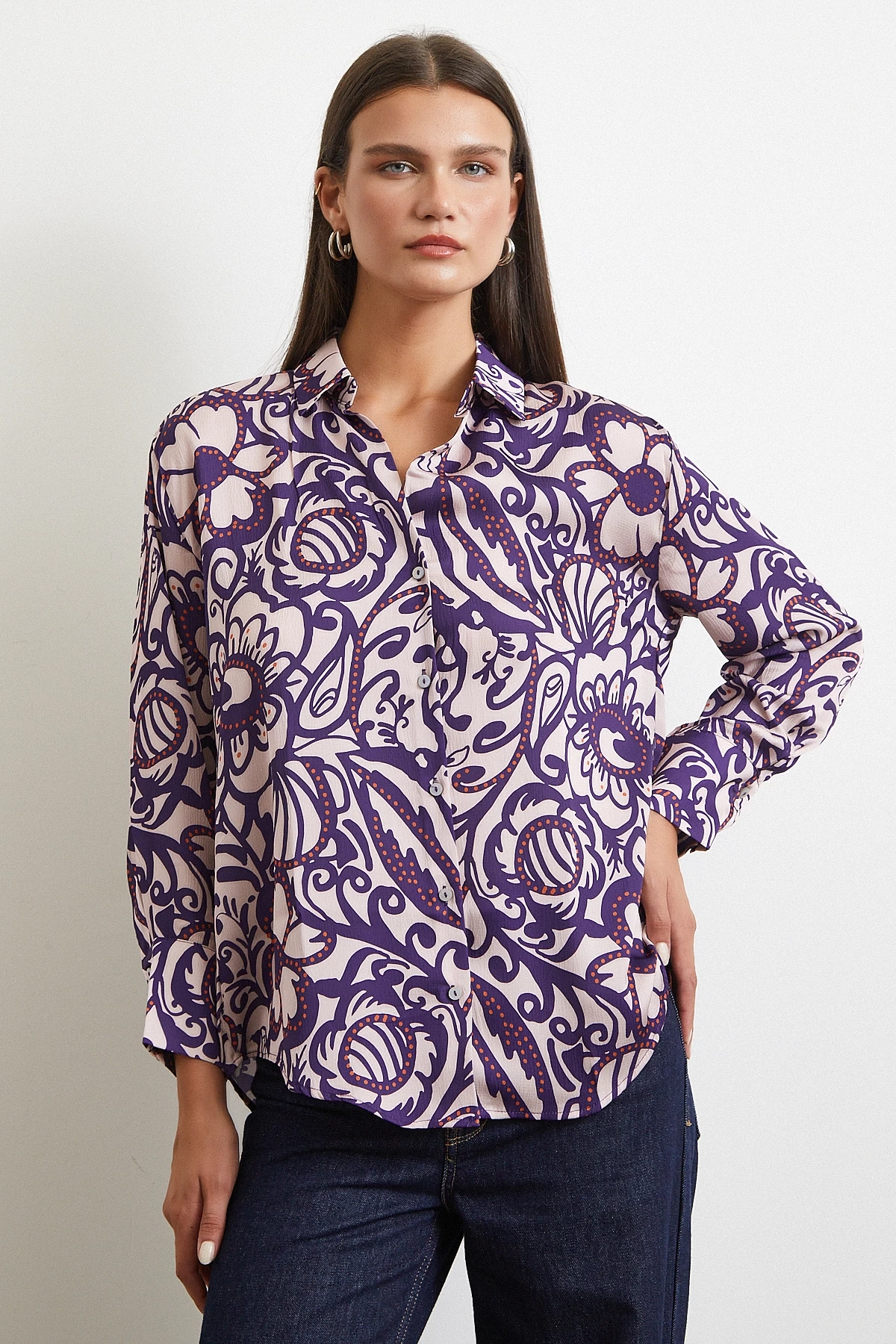 Çiçek Desenli Saten Gömlek Mor