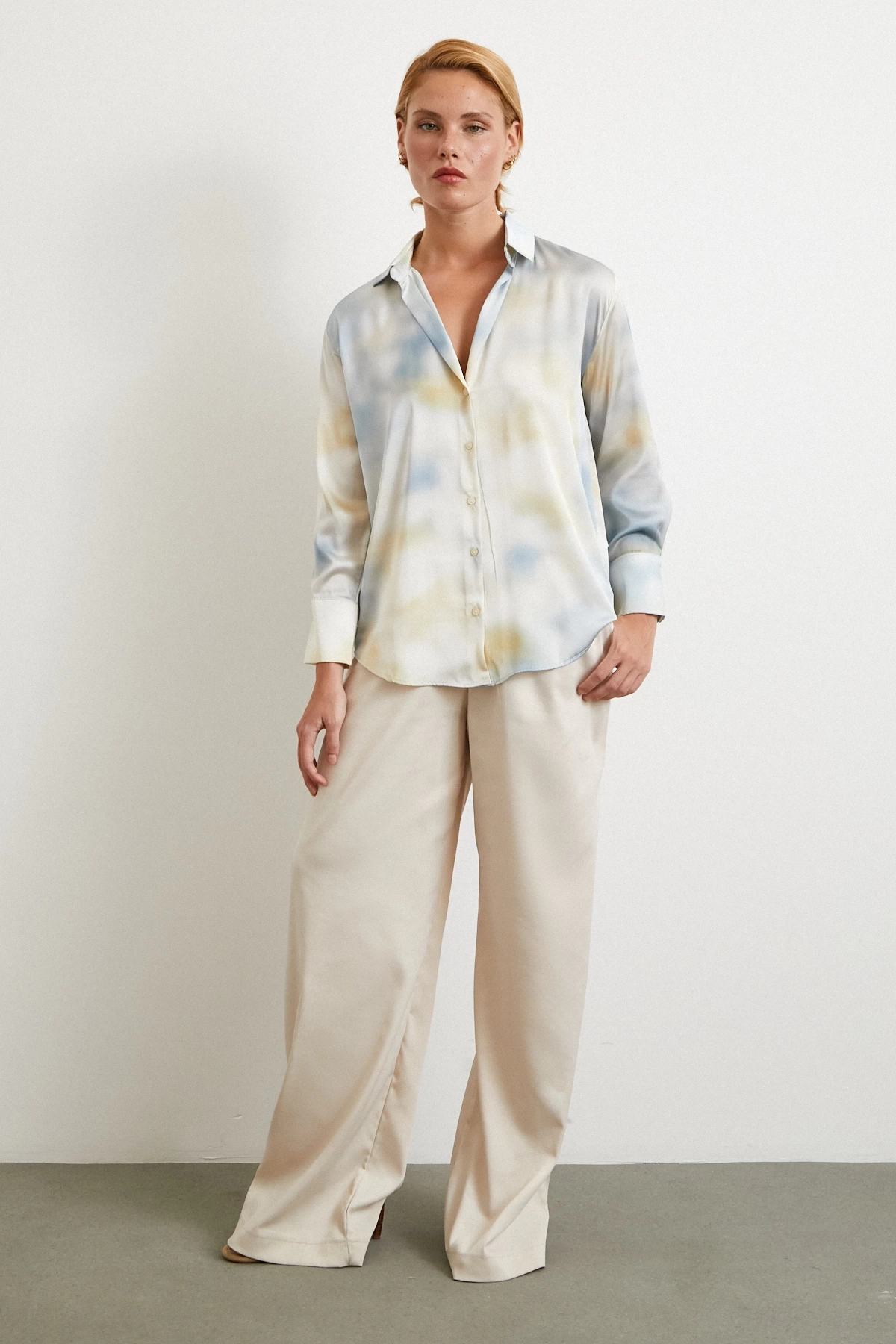 Ebruli Desen Saten GömleK Buz Mavisi