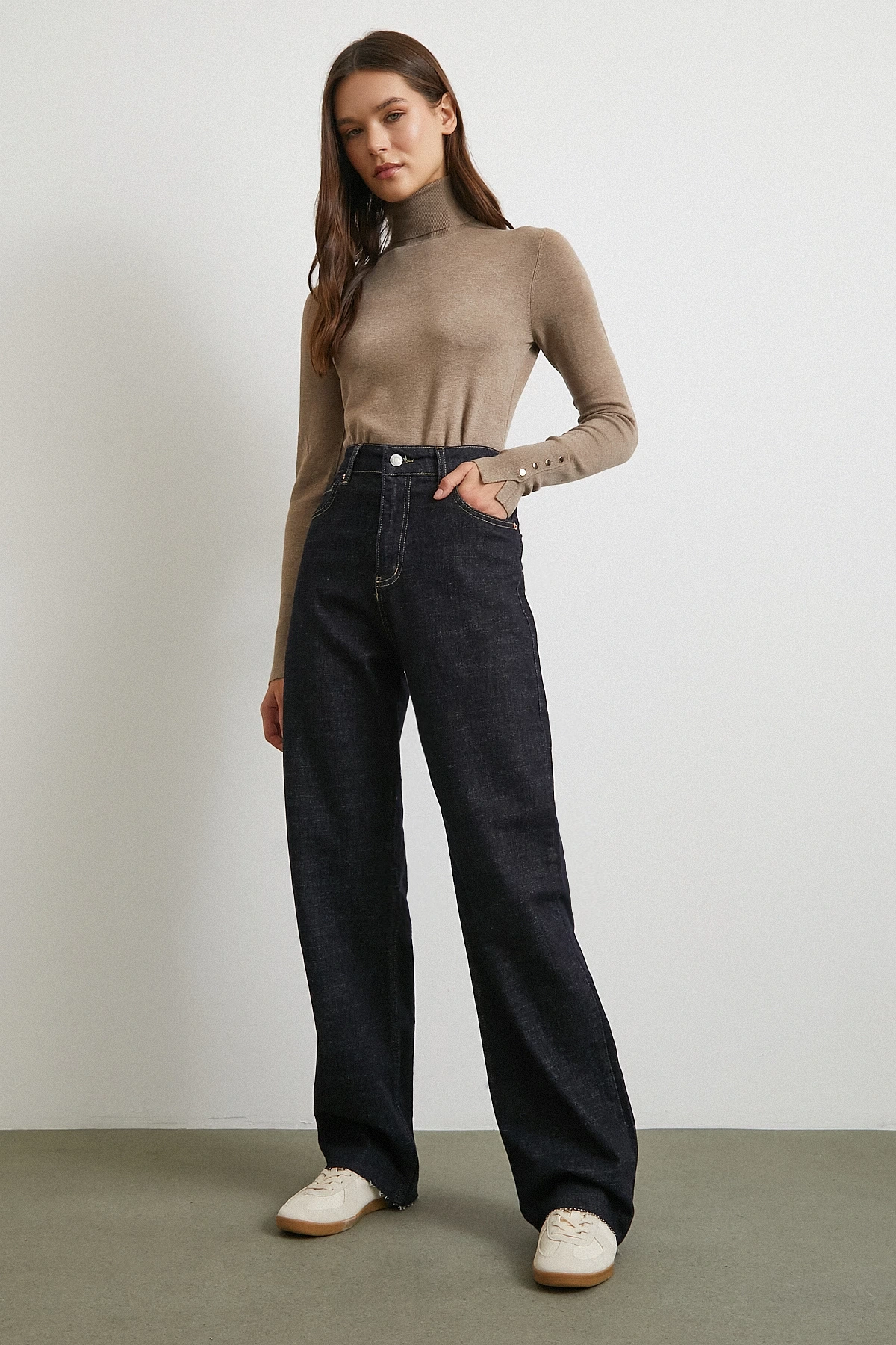 Yüksek Bel Kesik Boru Paça Jean Lacivert