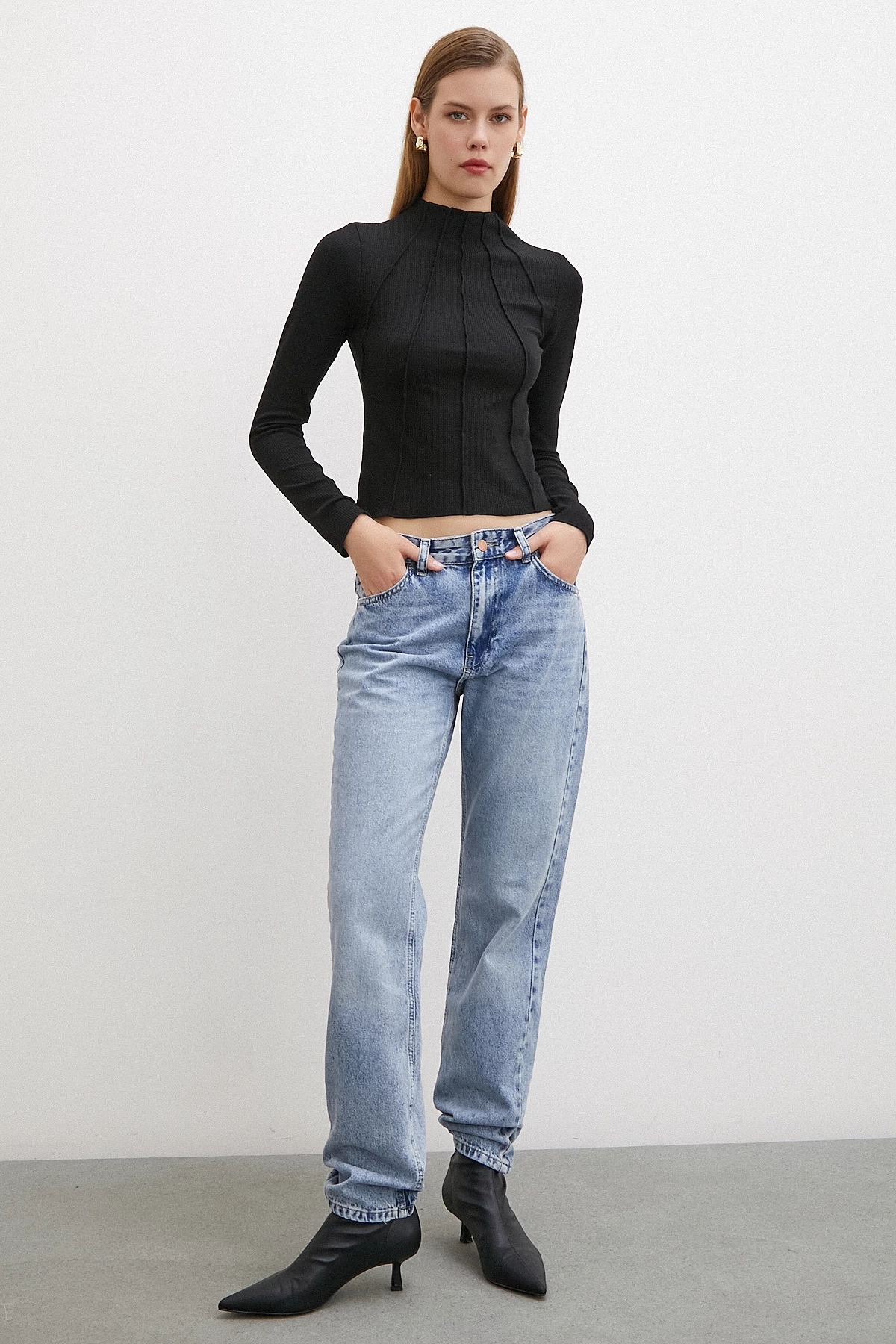 Önü Dikişli Bluz Siyah