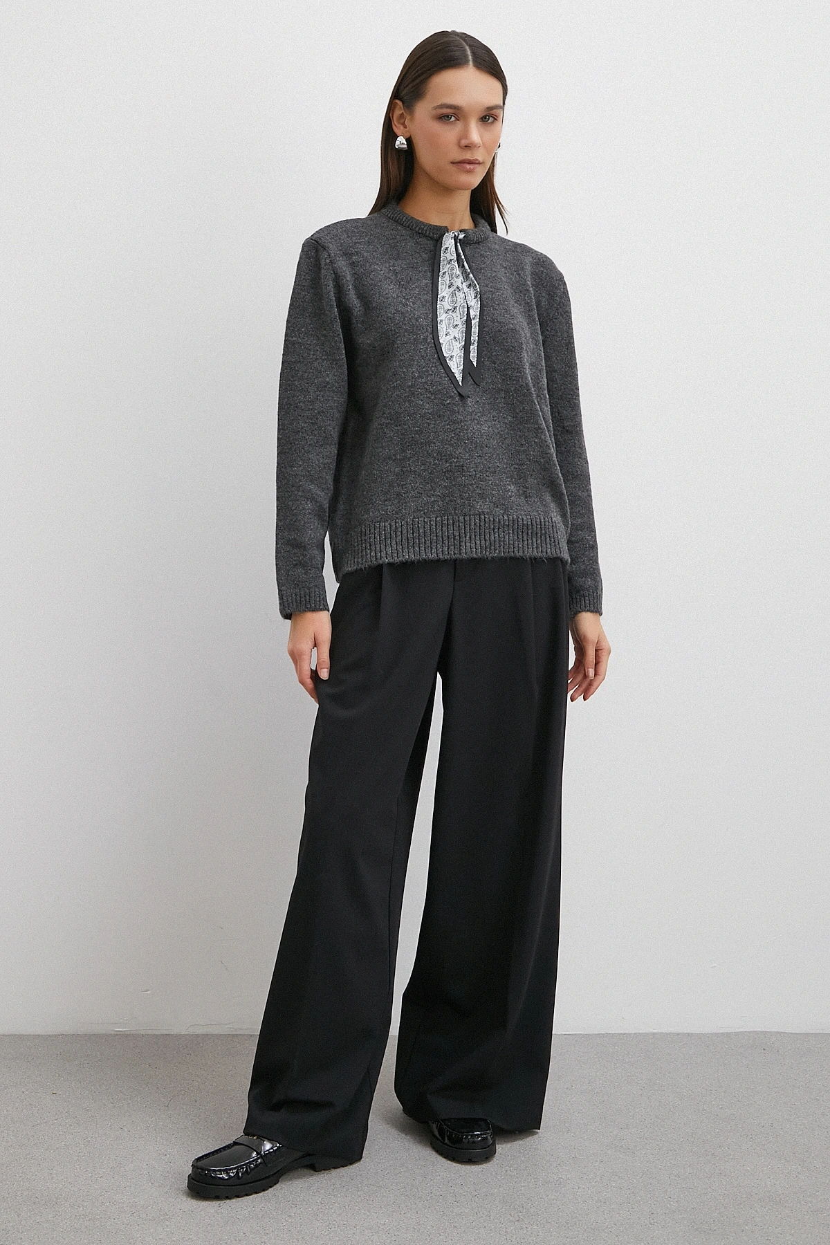 Fularlı Uzun Kollu Kazak Gri