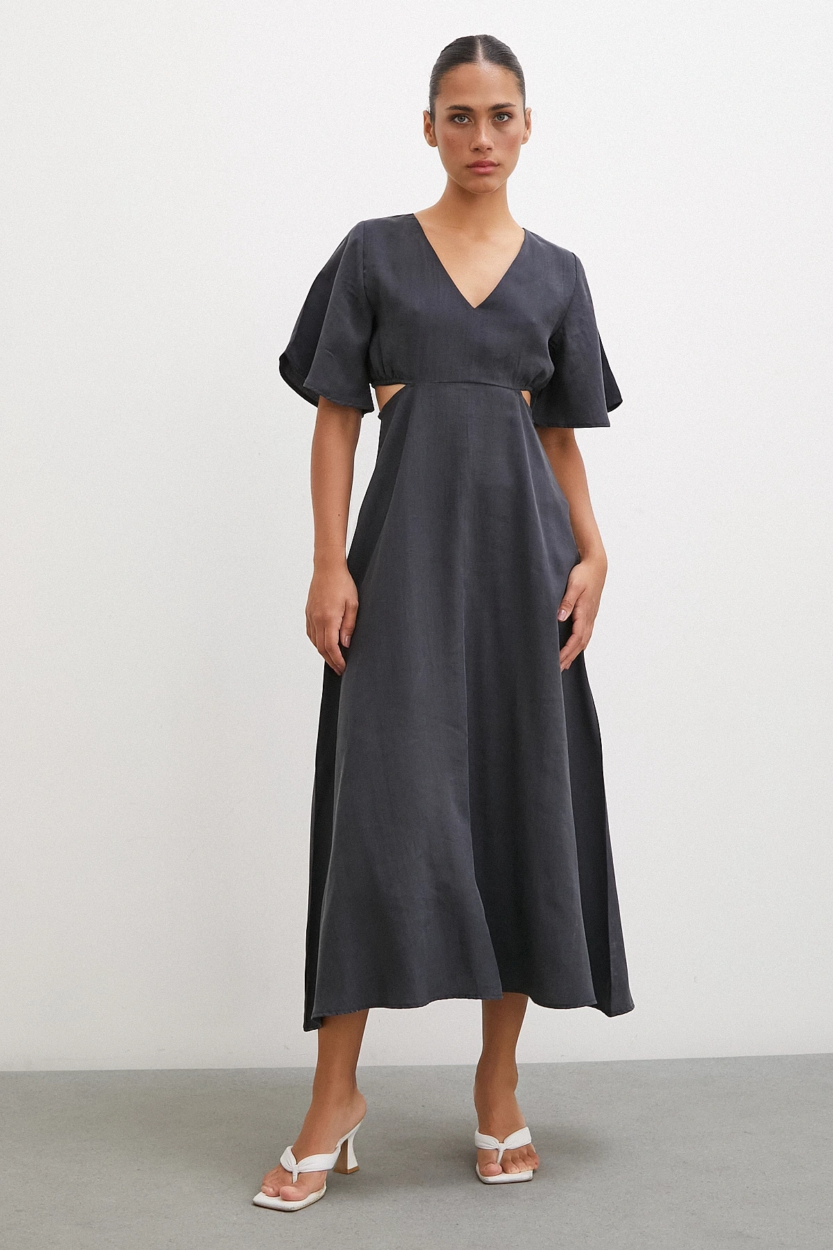 V Yaka Yan Dekolteli  Elbise Antirasit