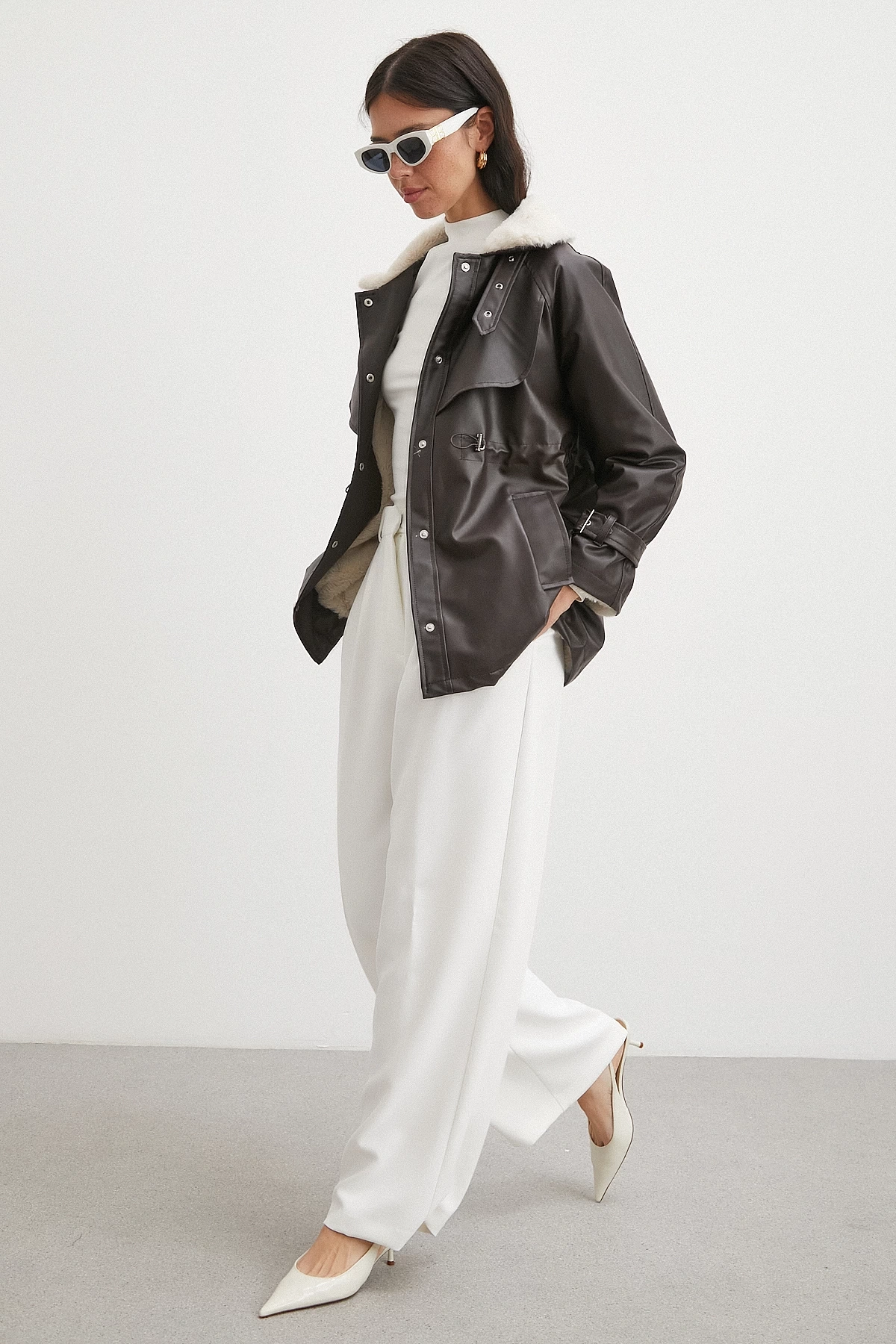 Kürklü Yaka Detaylı Deri Ceket Kahve