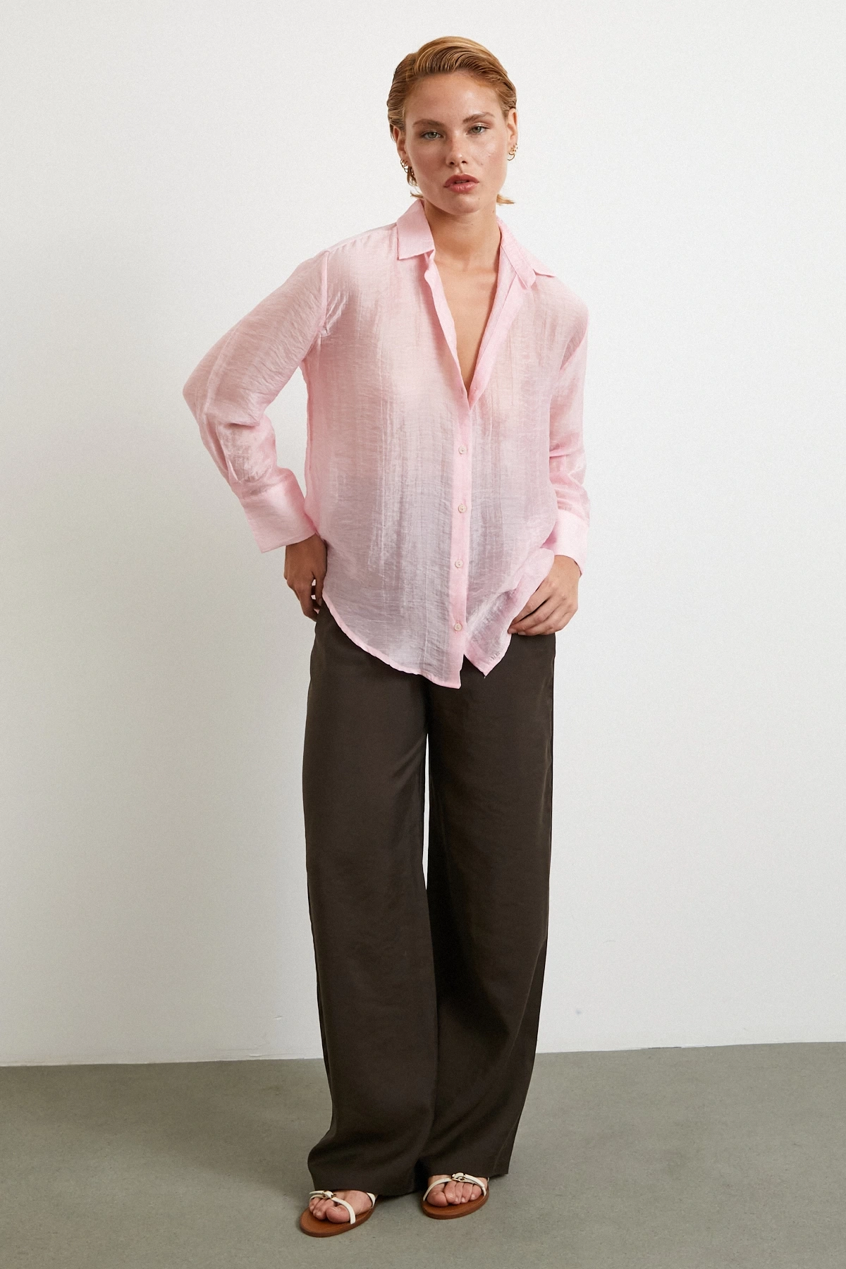 Modal Basic V Yaka Gömlek Pembe