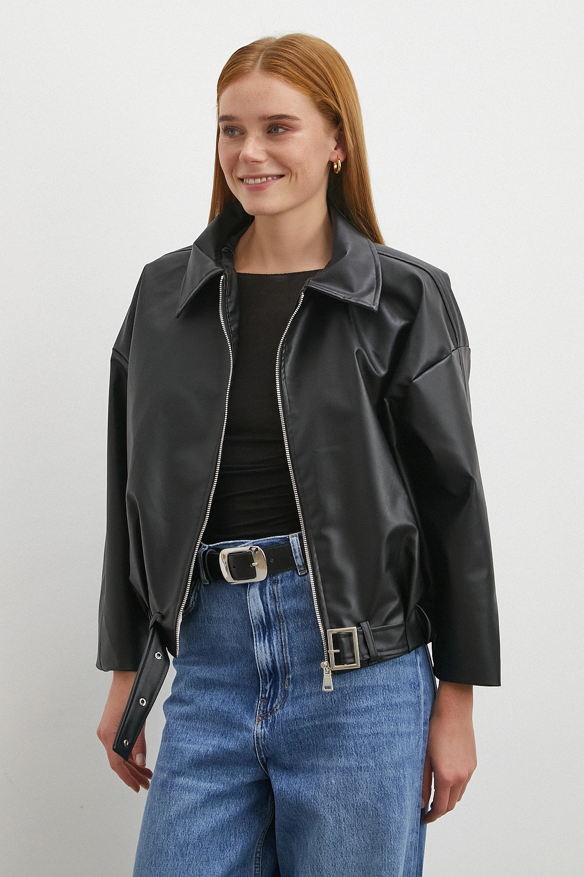 Yakalı Kemer Detaylı Deri Ceket Siyah