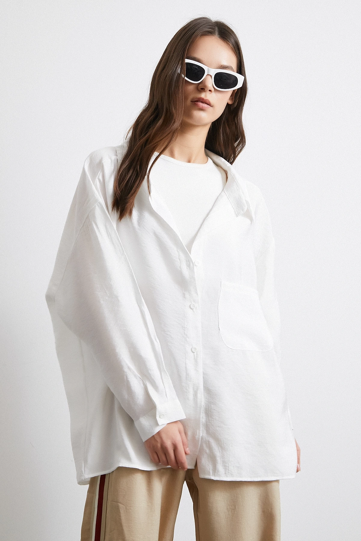 Oversize Cepli Modal Gömlek Beyaz