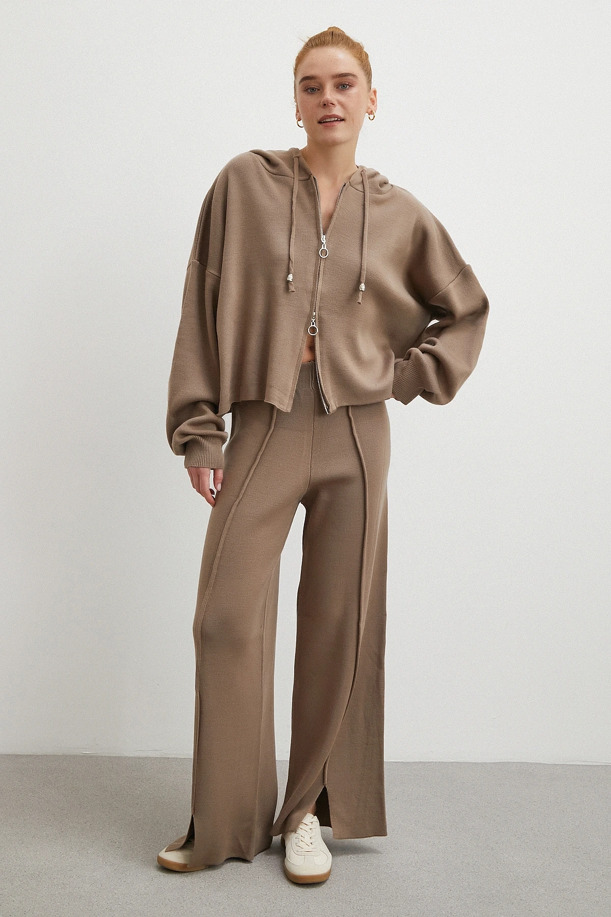 Çift Fermuarlı Kapüşonlu Pantolonlu Takım Vizon