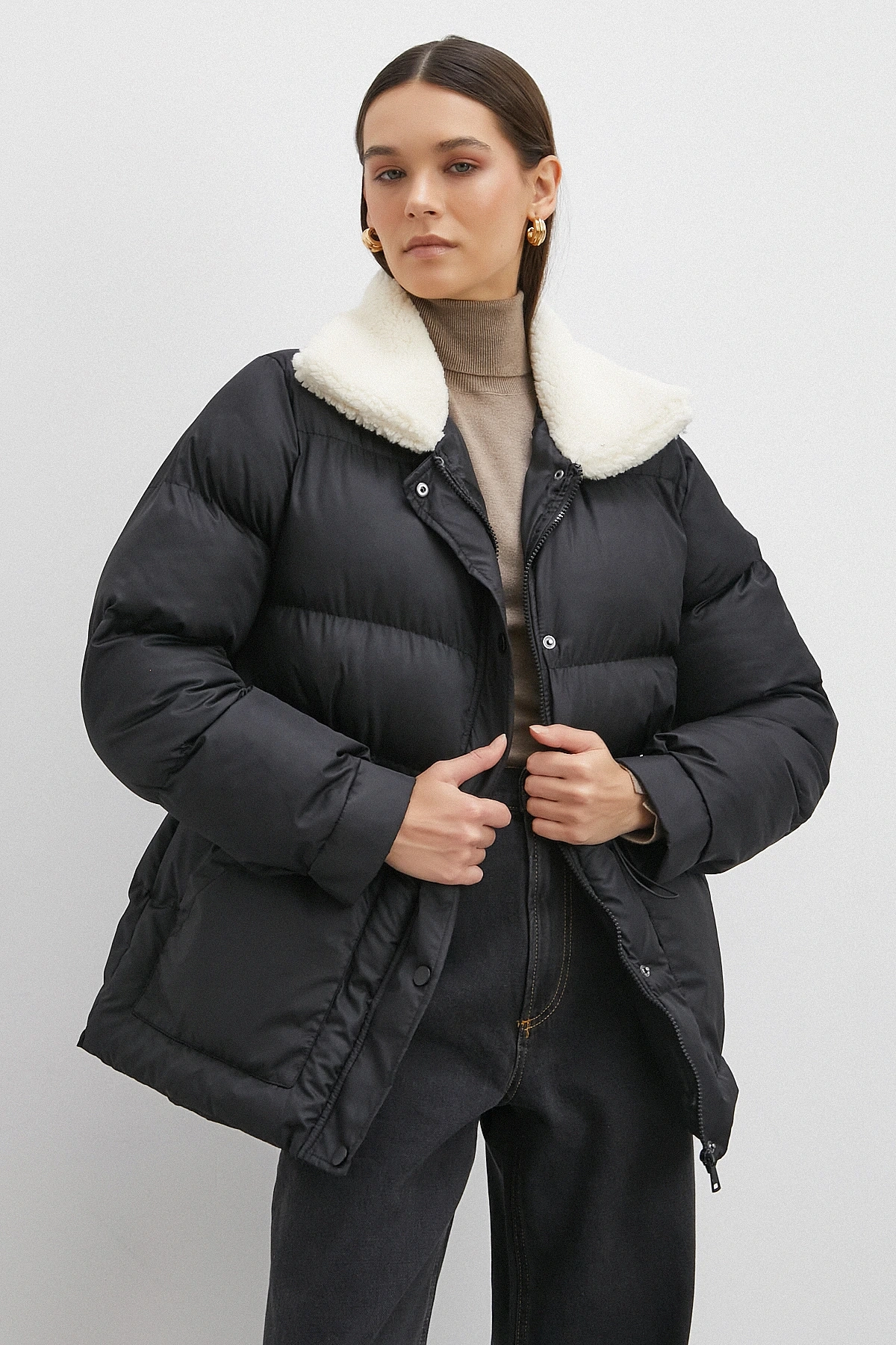 Kürk Yakalı Şişme Mont Siyah