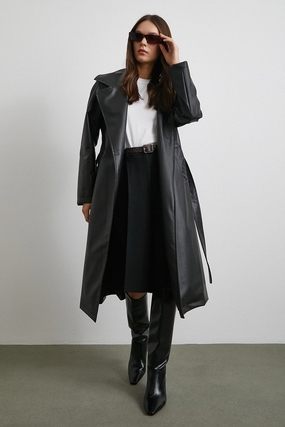 Kuşaklı Deri Pardesü Siyah