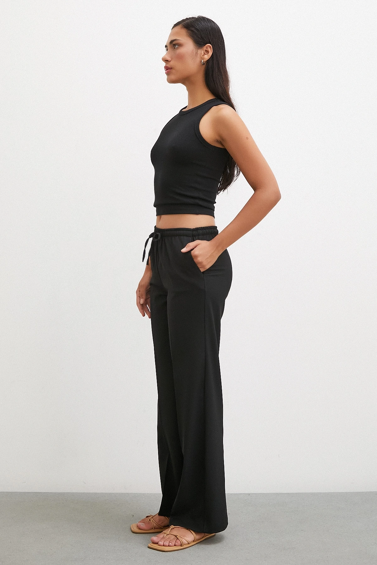 Bol Paça Lastikli Pantolon Siyah