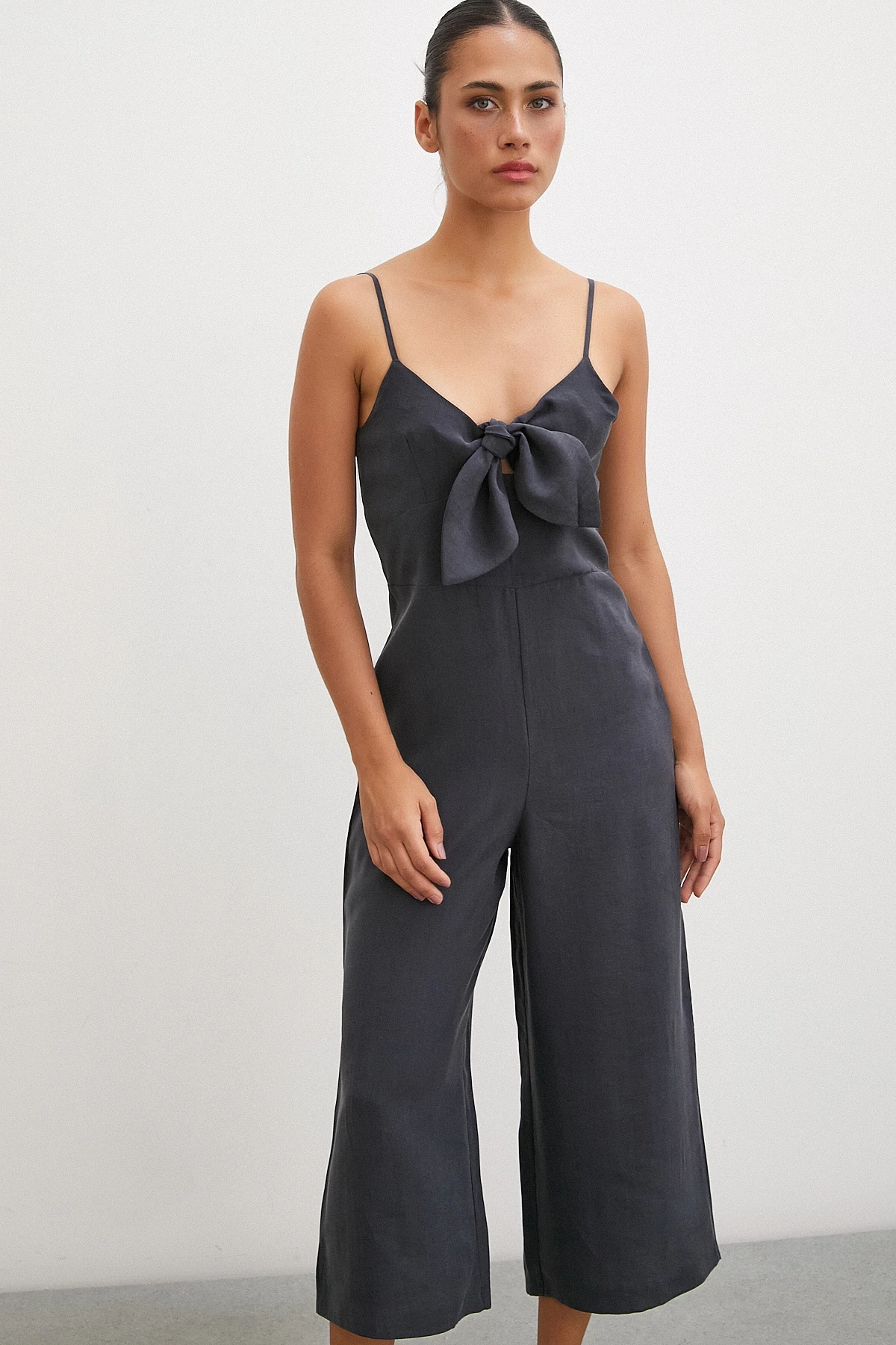 Fiyonklu Askılı Tulum Siyah