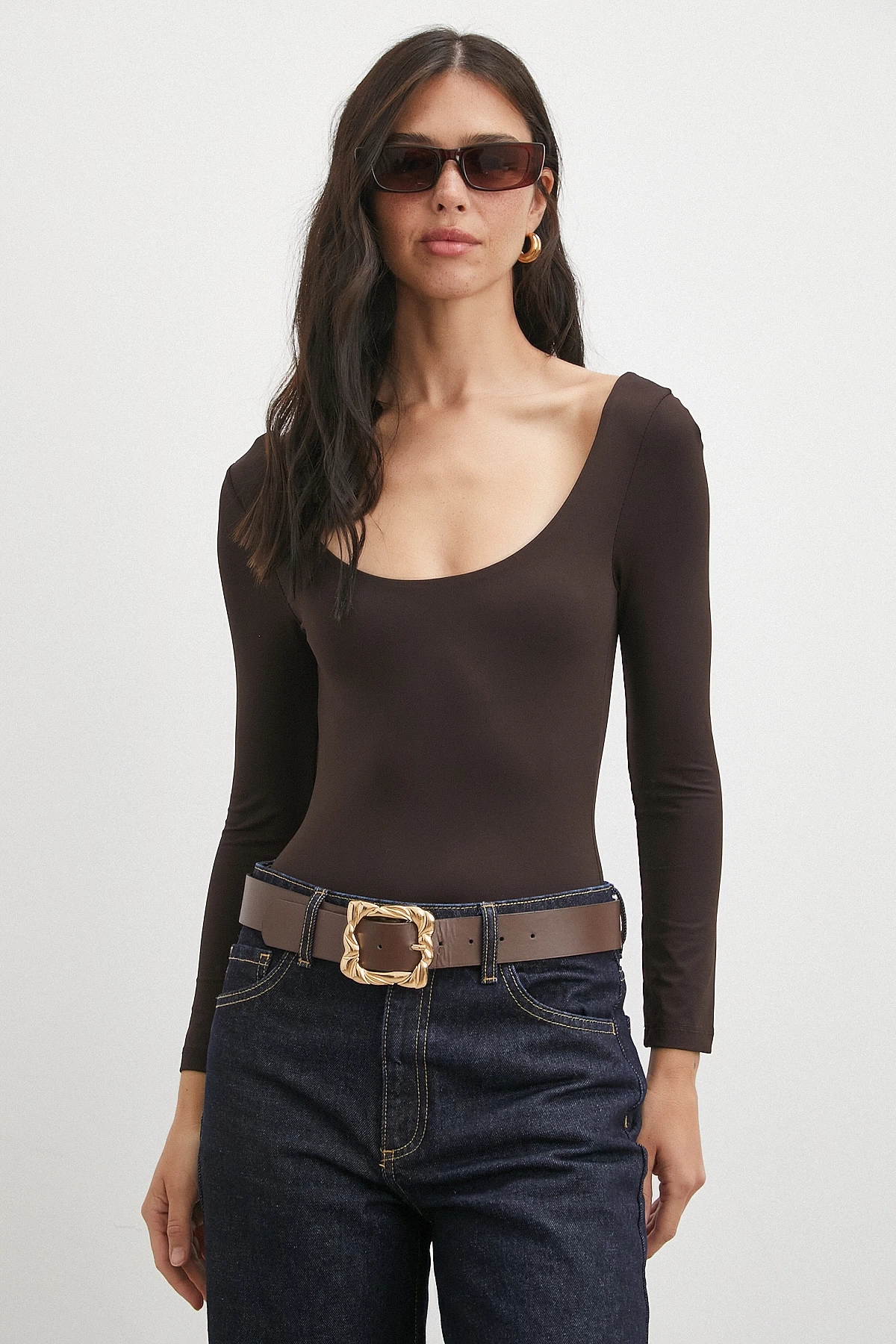 U Yaka Uzun Kollu Çıtçıtlı Bodysuit Kahve