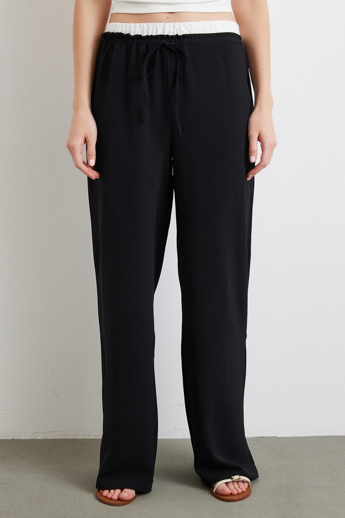 Bel Bantlı Wide Leg Pantolon Siyah