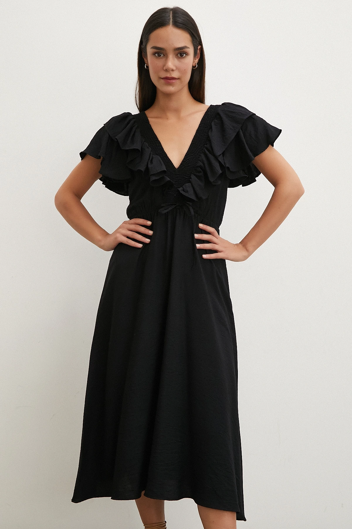 Fırfır Detaylı V Yaka  Gipeli Keten Elbise Siyah