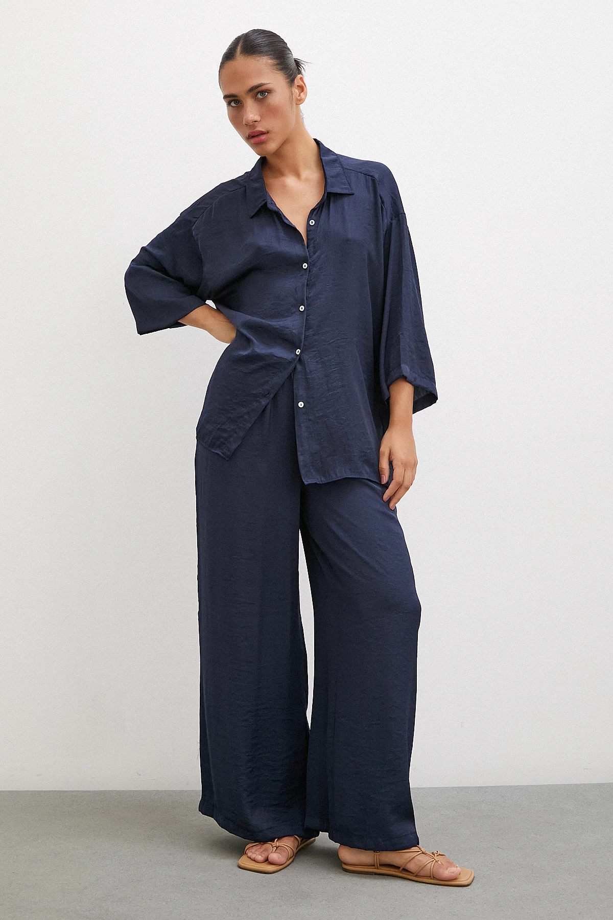 Dökümlü Romantik Gömlek Lacivert