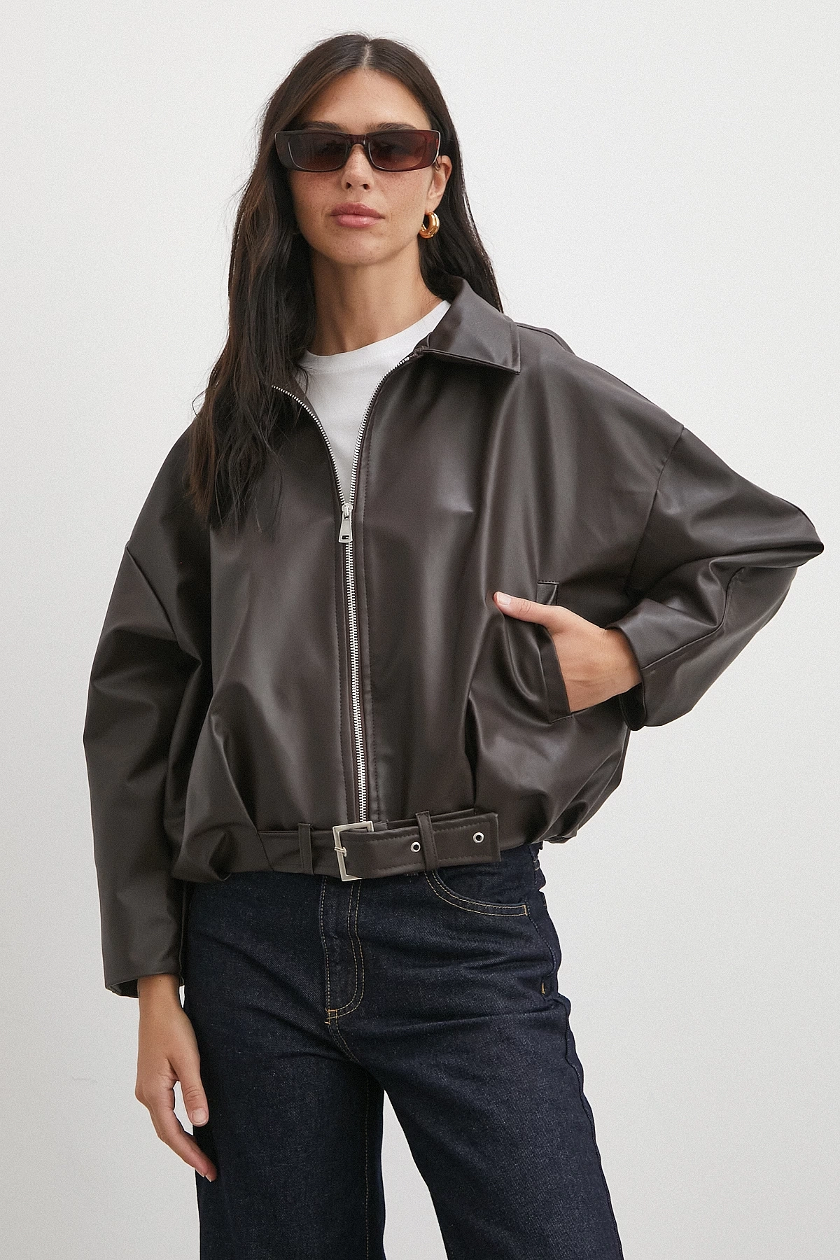 Yakalı Kemer Detaylı Deri Ceket Kahve