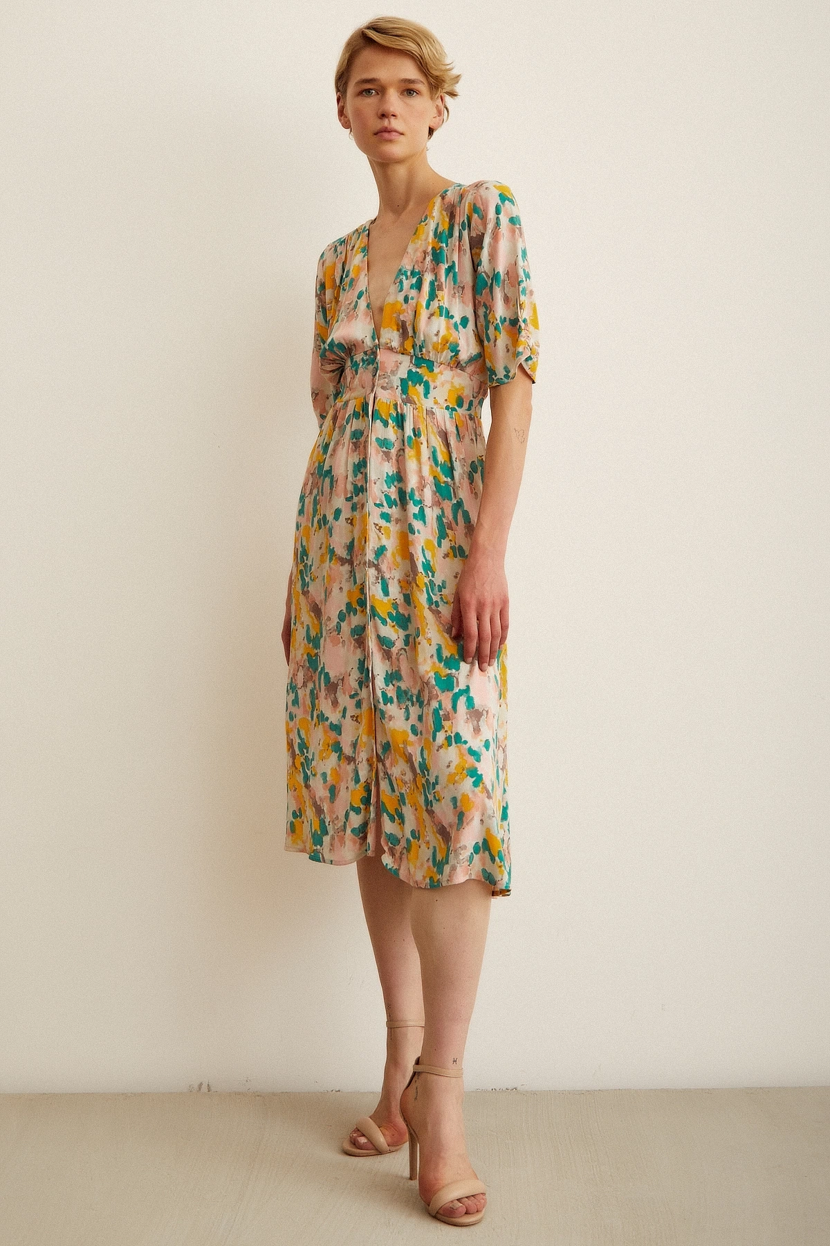 Çiçek Desen V Yaka Elbise Sarı