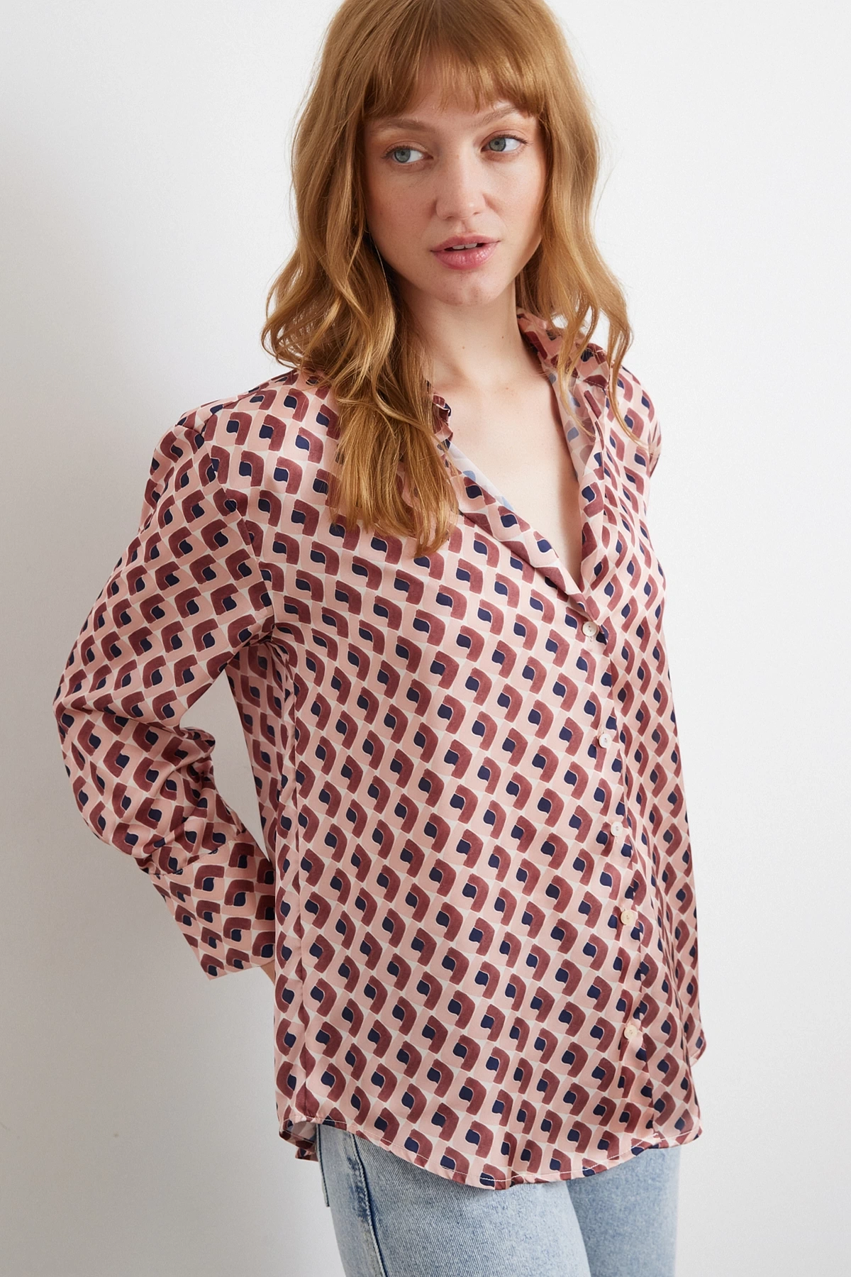 Geometrik Desenli Saten Gömlek Pembe